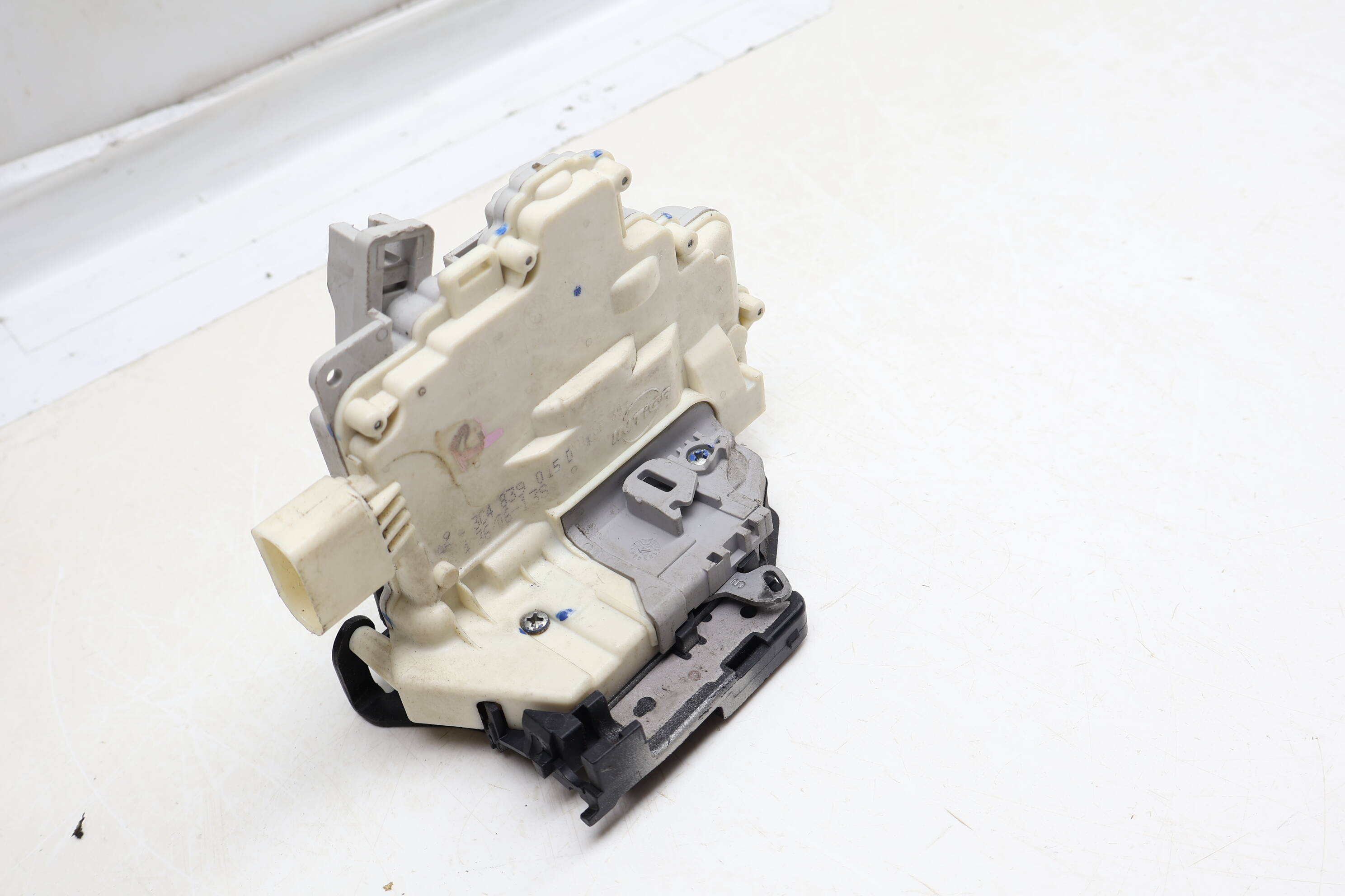 Door Latch / Lock Actuator 3C4839015D