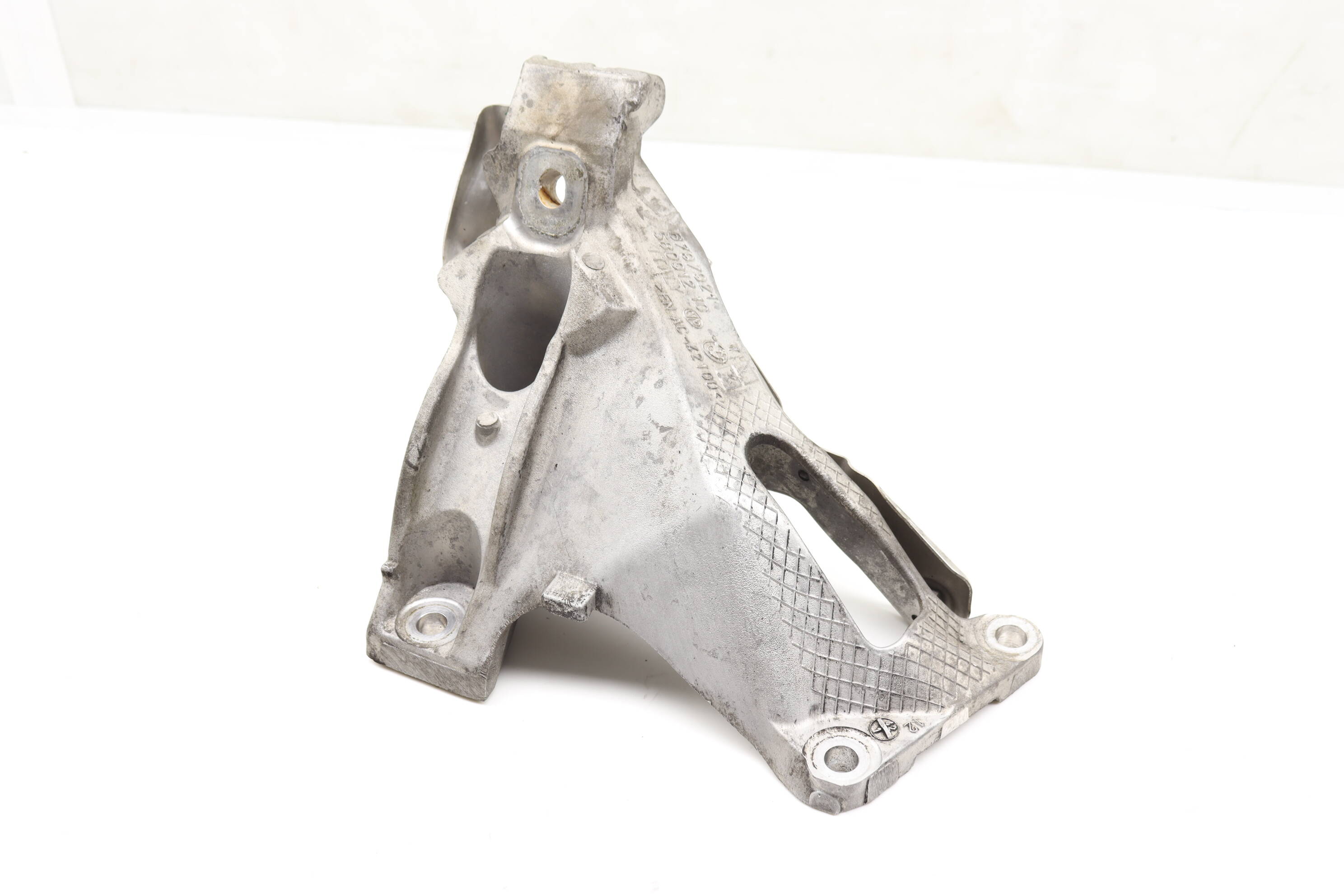 Engine Mount Bracket 22116797921