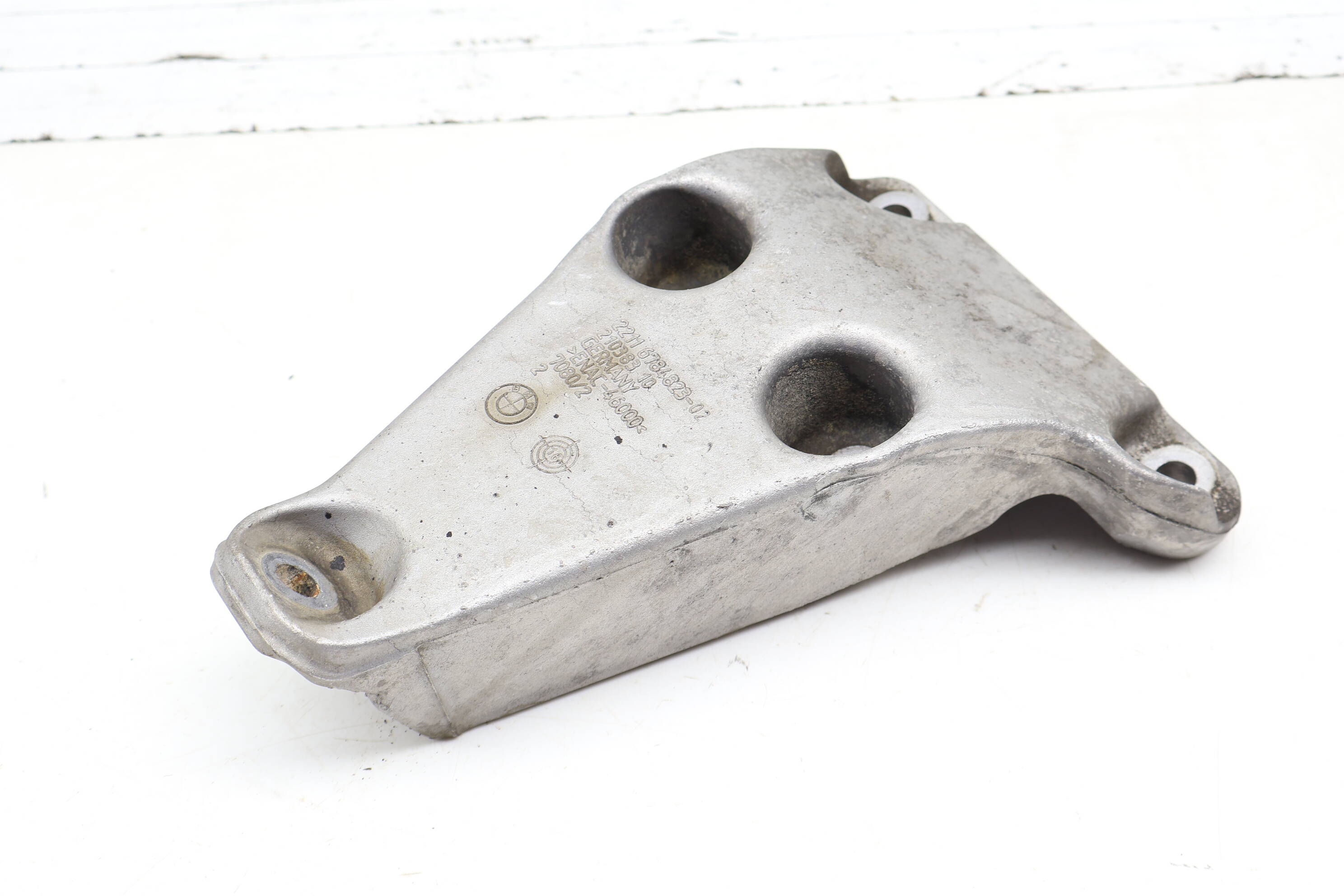 Engine / Motor Mount Bracket 22116784823