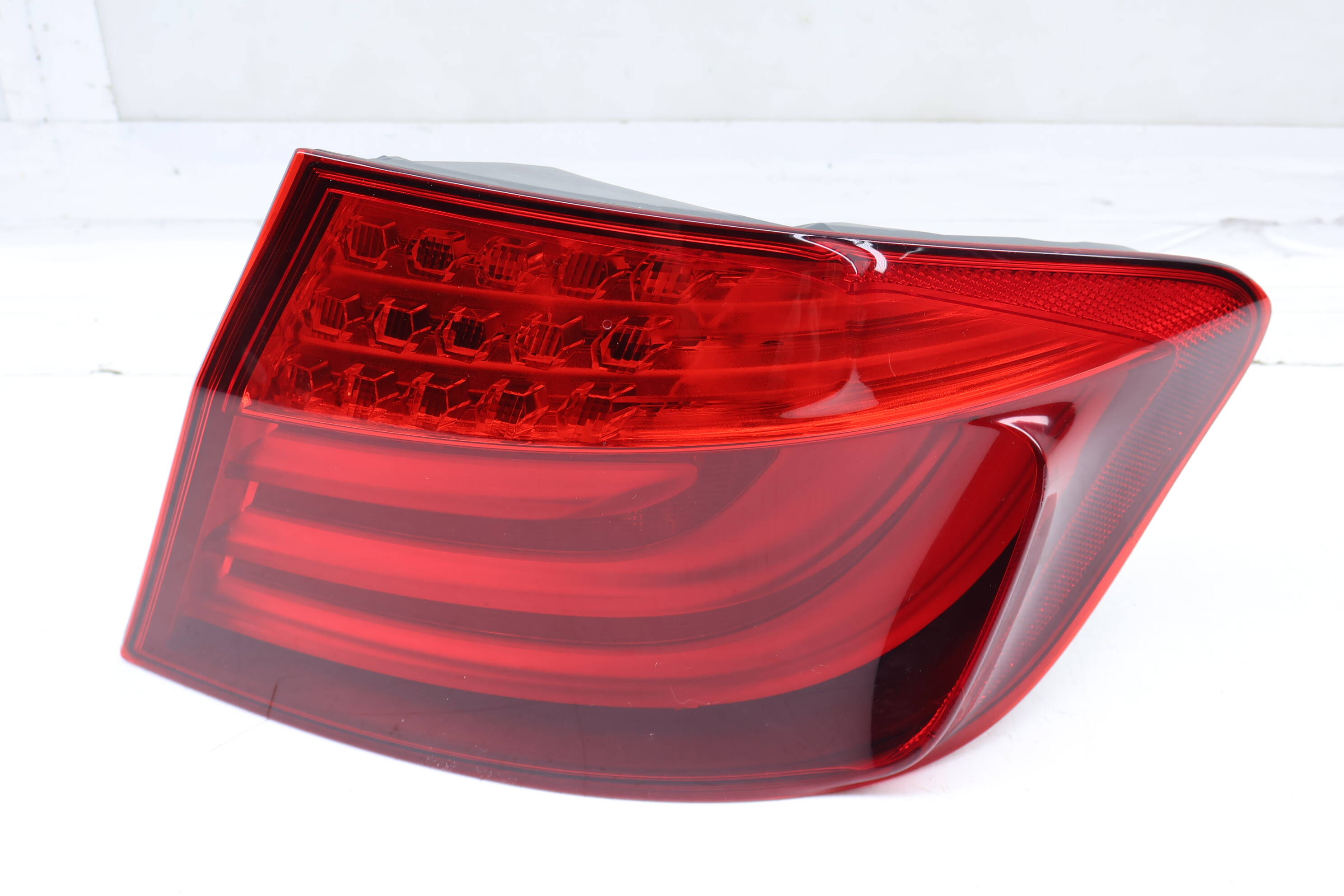 Outer Tail Light / Lamp 63217203232