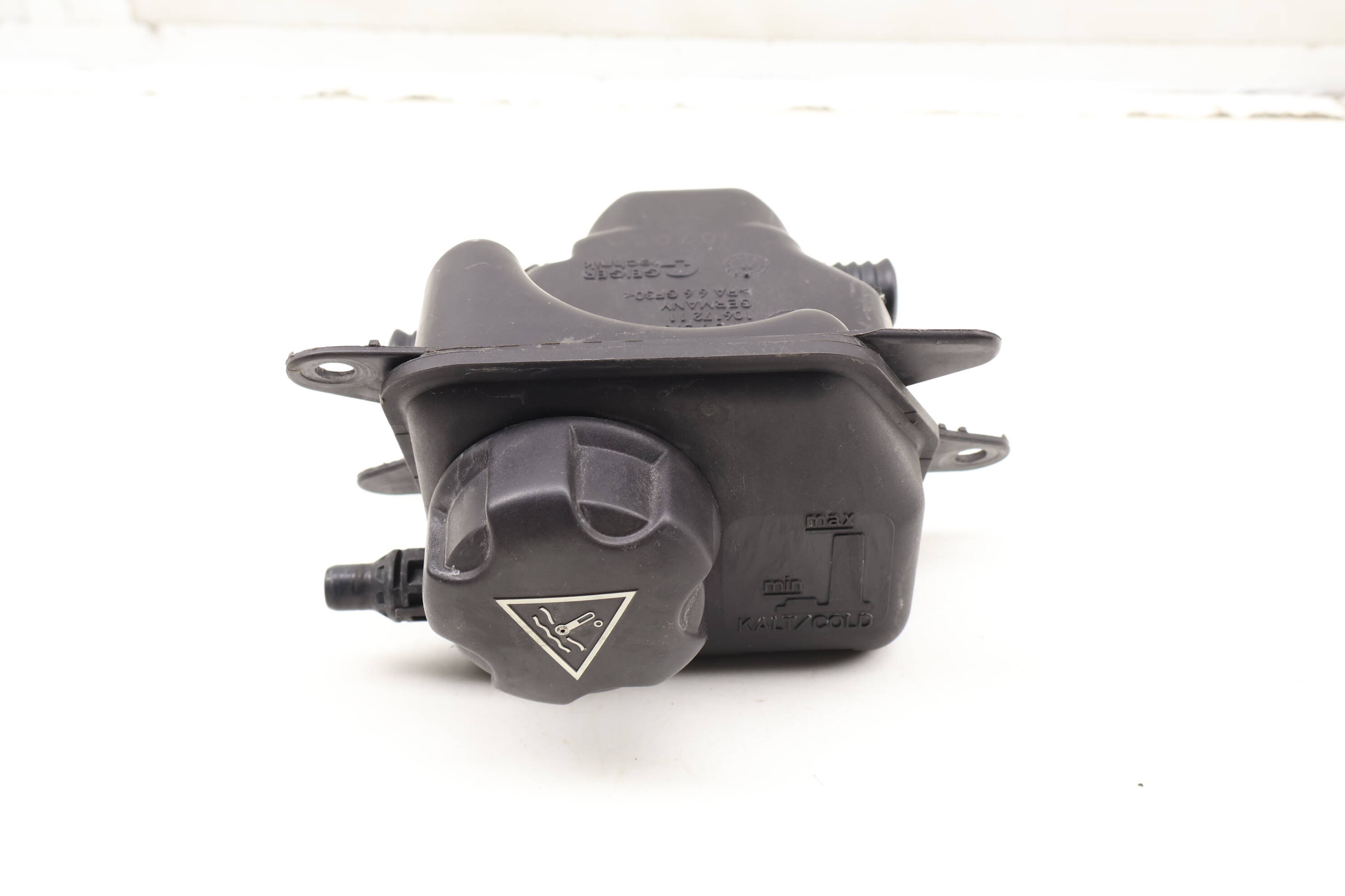 Intercooler Coolant Reservoir / Tank 17137575578