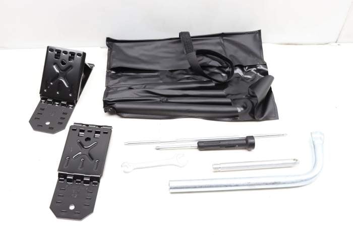 Tool Kit W/ Wheel Chock Set 8R0012115 main product photo