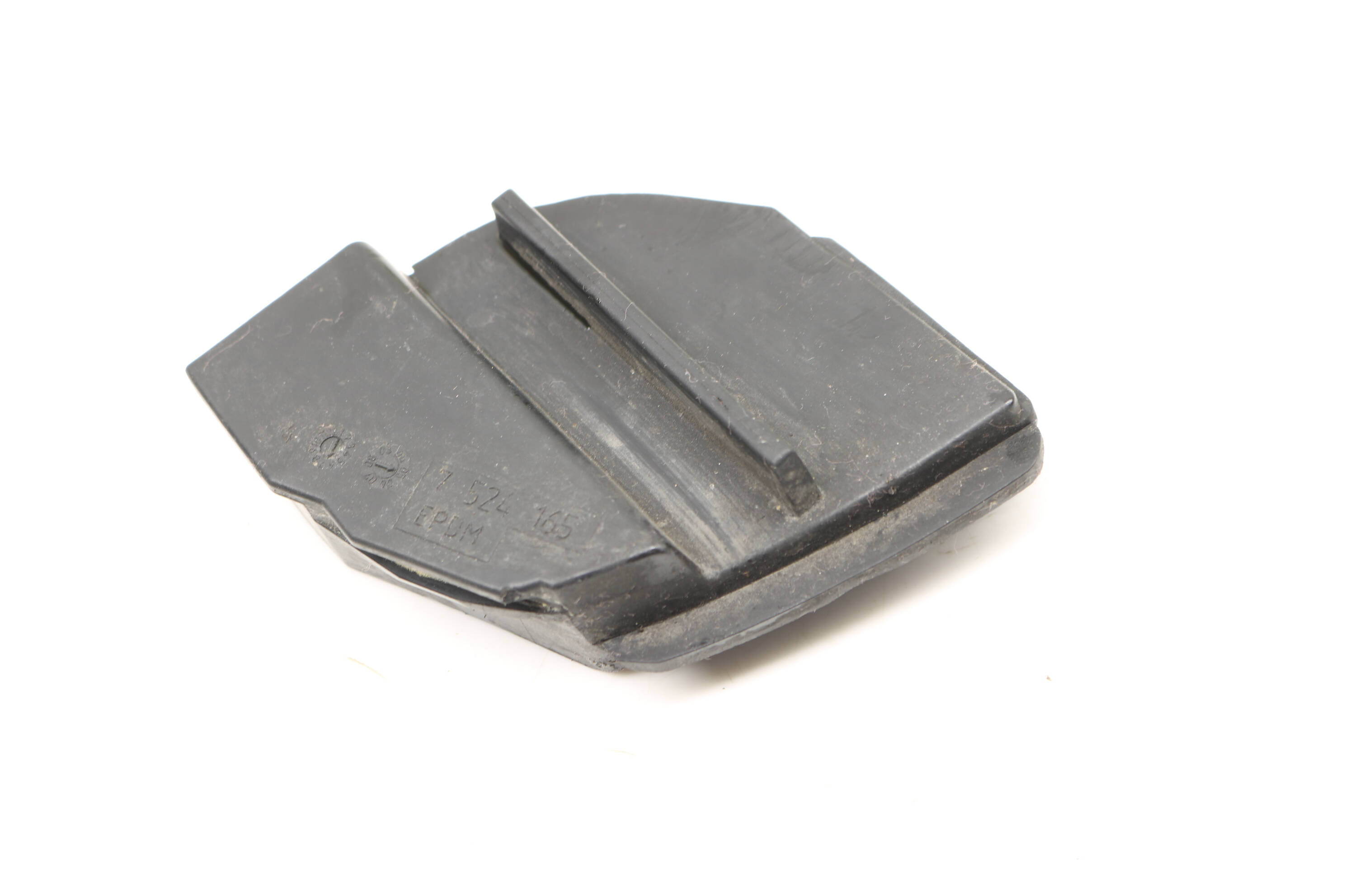 Engine&#x20;Cap&#x20;&#x2F;&#x20;Cover&#x20;11137524165