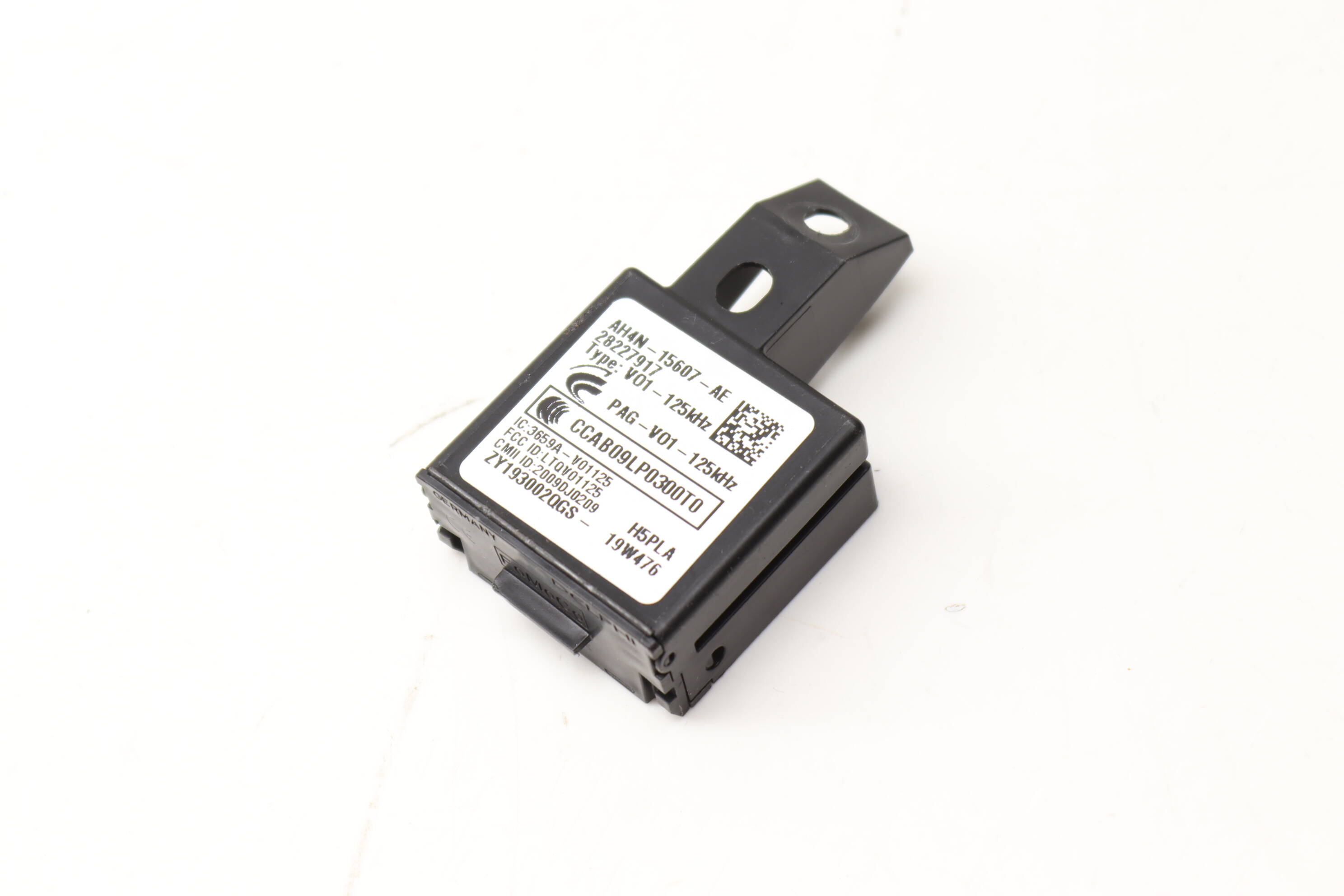 Immobilizer / Keyless Entry Module AH4N15607AE