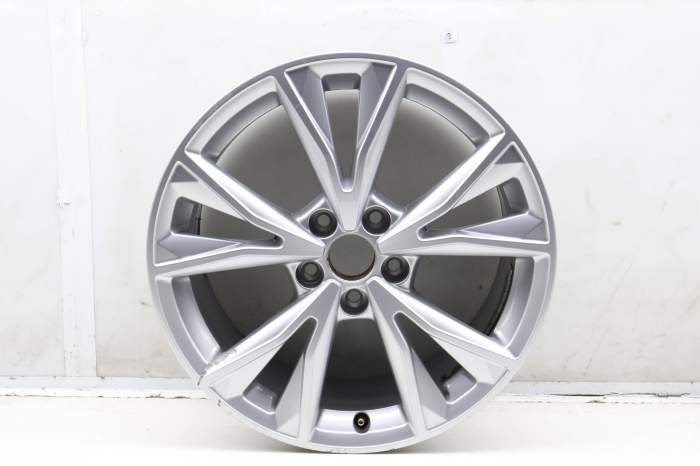 18" Inch Alloy Rim / Wheel (5 V-Spoke) 83A601025K main product photo