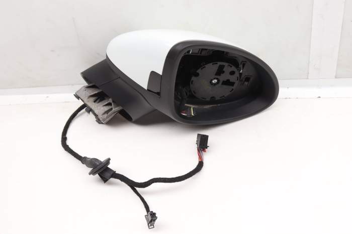 Side View Door Mirror 7P5857538A 95873153810 main product photo