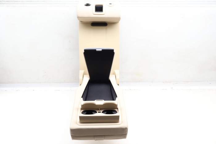 Center Seat Armrest / Cup Holder 52207353230 main product photo