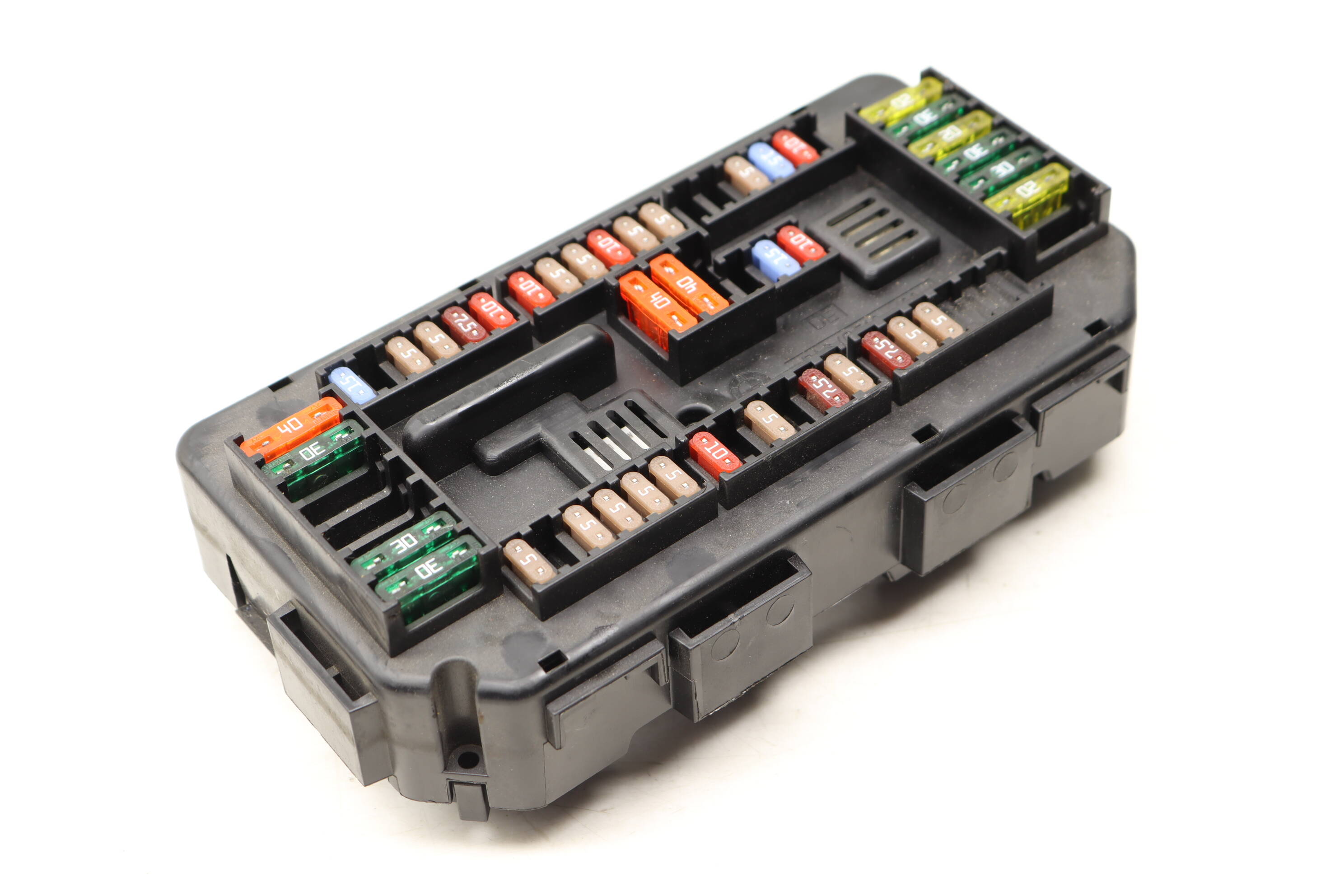 Power&#x20;Distribution&#x20;&#x2F;&#x20;Fuse&#x20;Box&#x20;61149337879