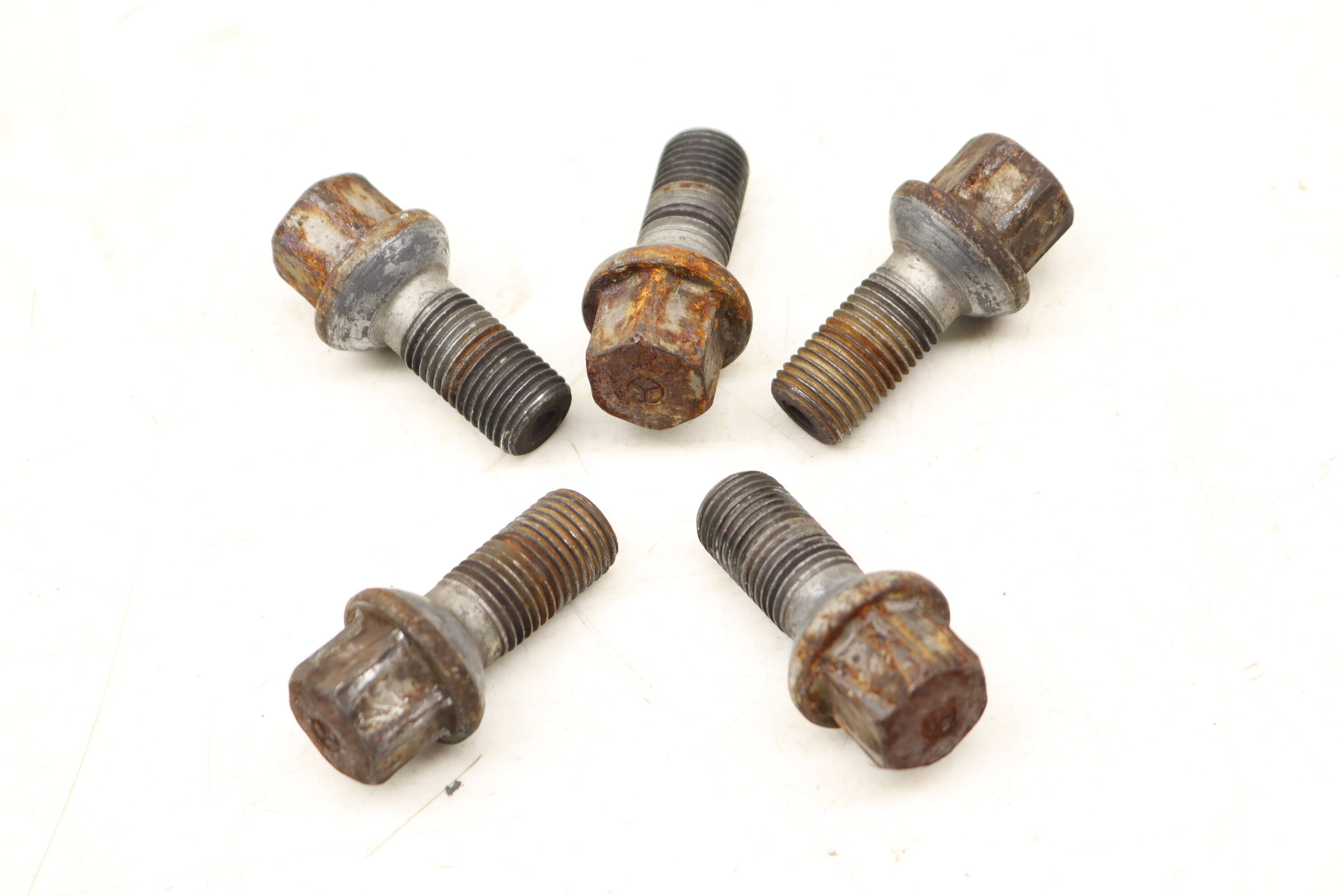 Wheel / Lug Bolt Set (5) 0009904907