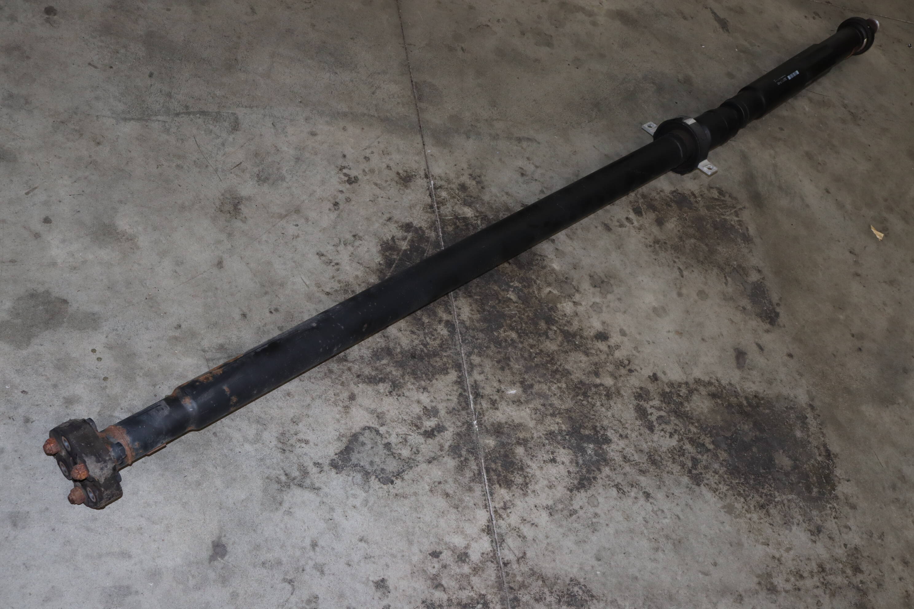 BMW Rear Driveshaft / Propeller Shaft (X2, X1) 26102397117