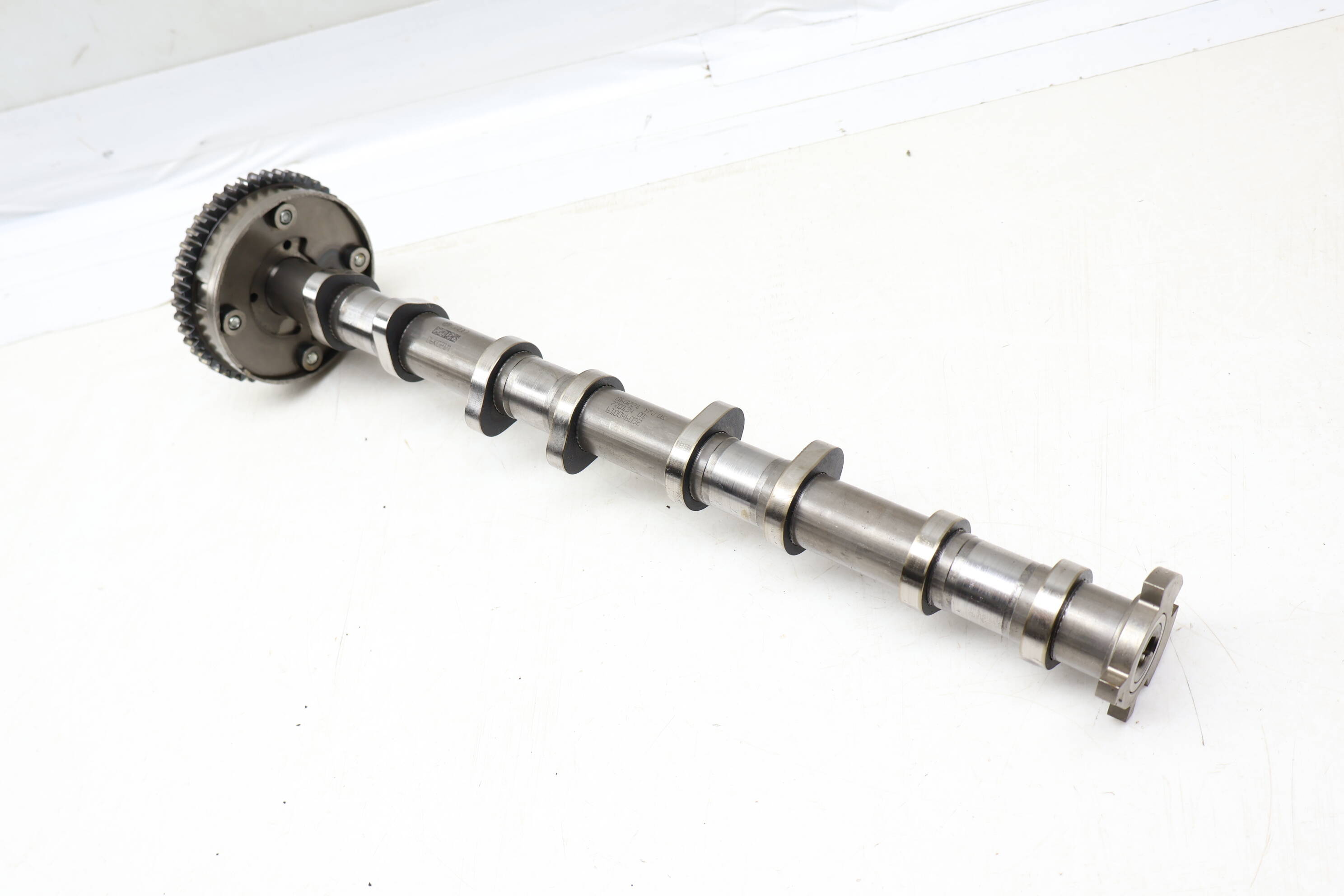 Intake Cam / Camshaft (Inlet) 06K109021M