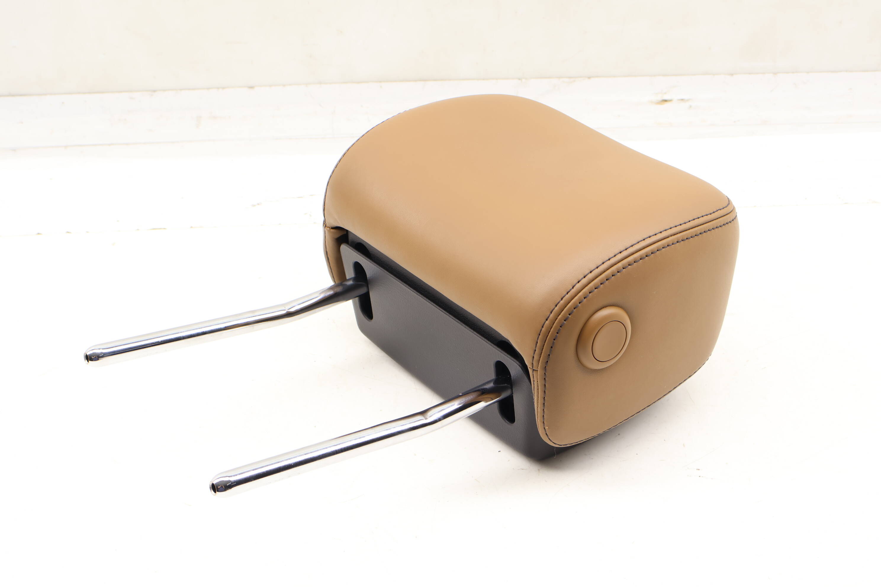 Headrest / Head Rest (Leather) 4G8881901N