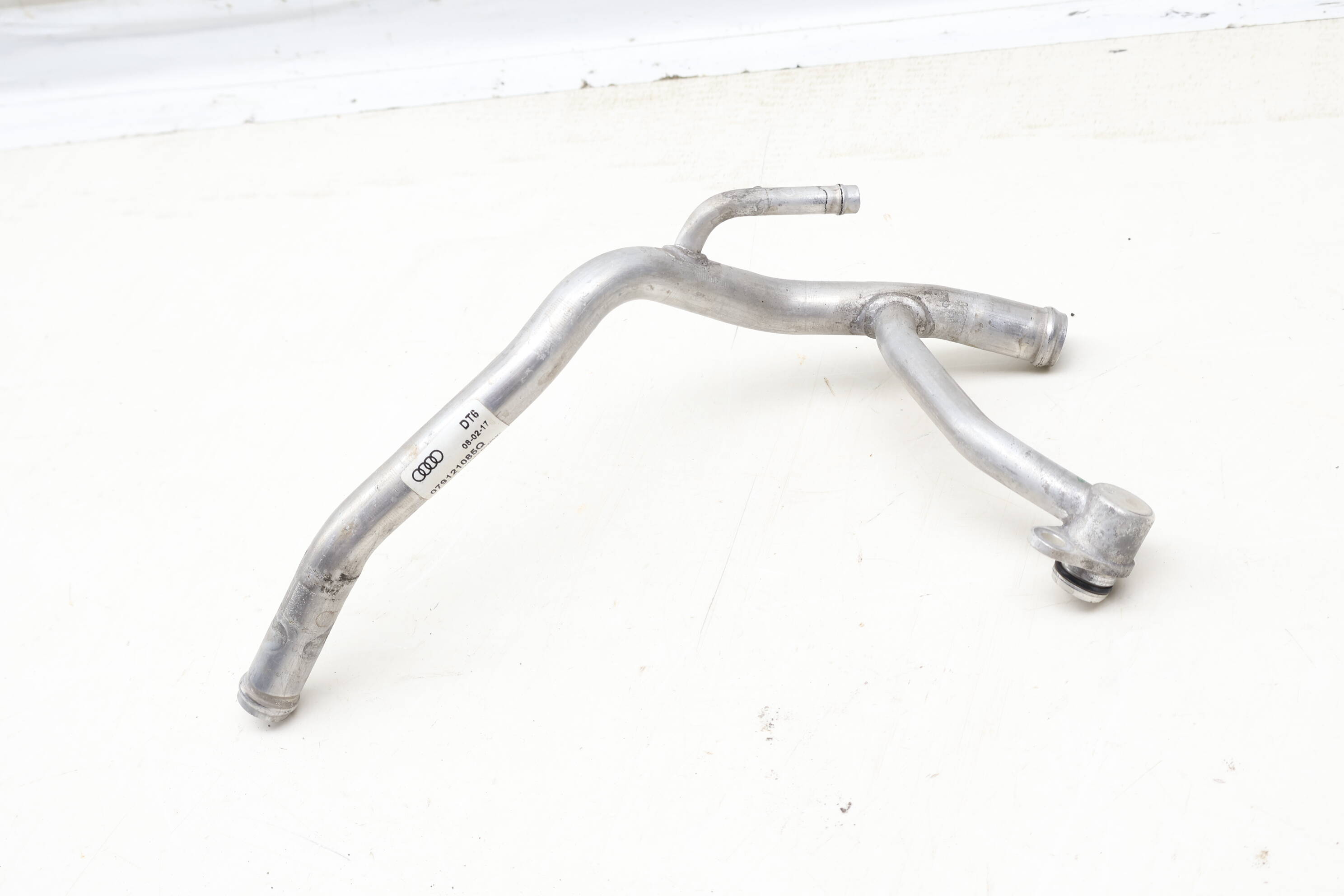 Coolant Pipe / Tube / Line 079121085Q