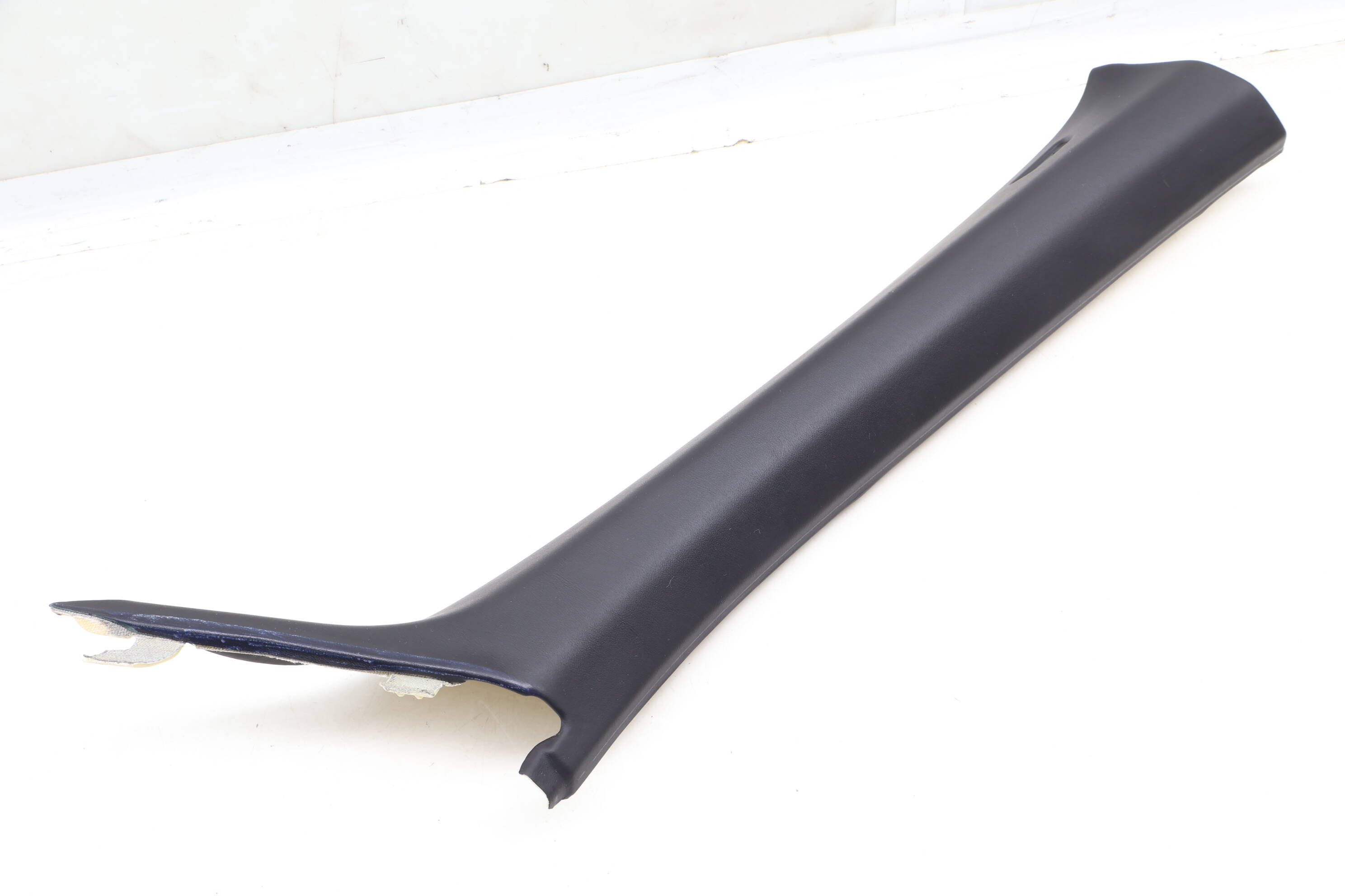 Upper&#x20;A&#x20;Pillar&#x20;Trim&#x20;&#x2F;&#x20;Cover&#x20;51437975414