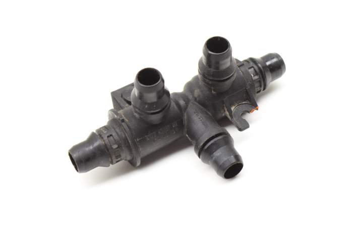 Coolant / Water Valve KX7365007AB main product photo