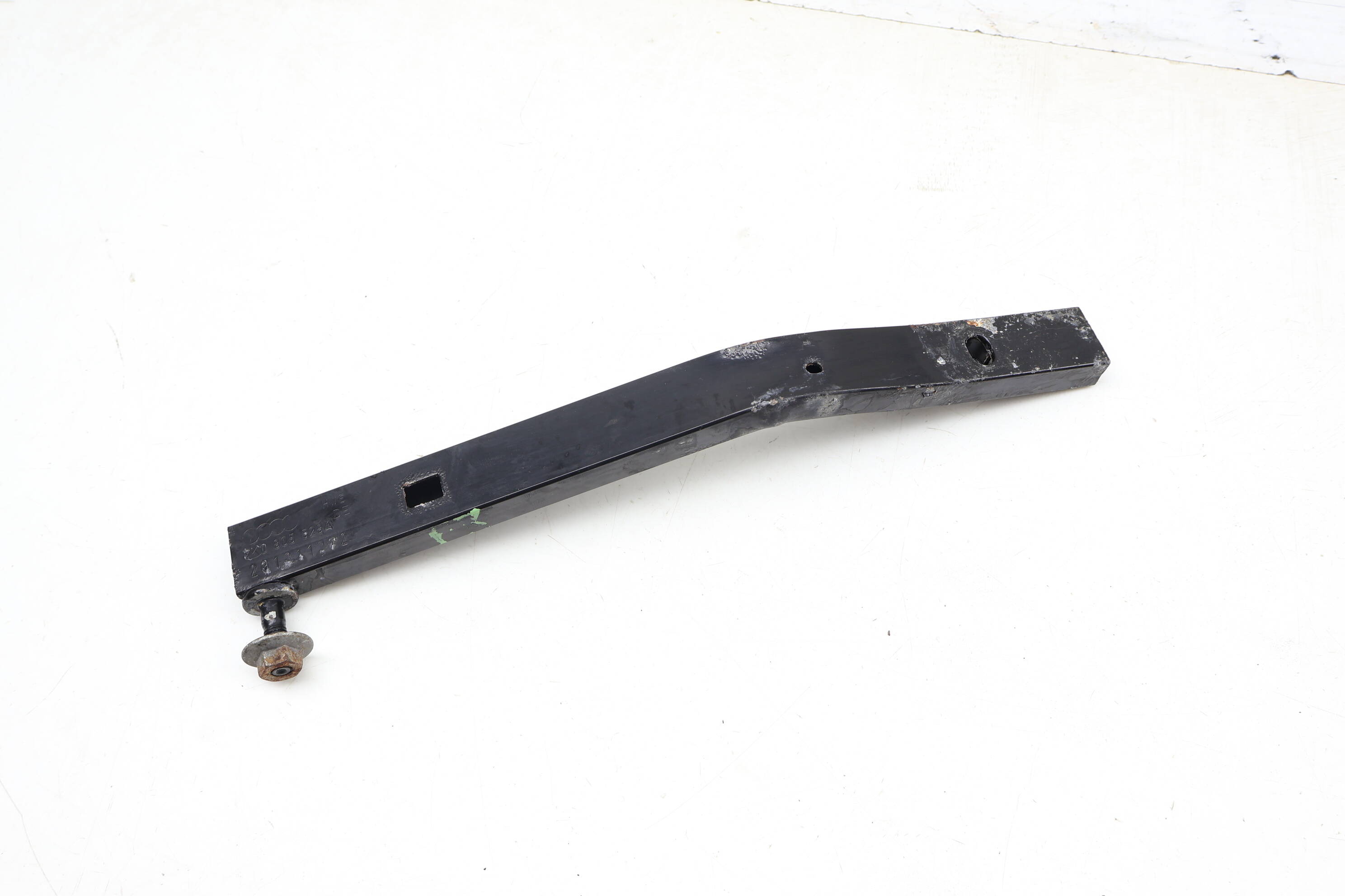 Radiator / Core Support Bracket 8K0805528A