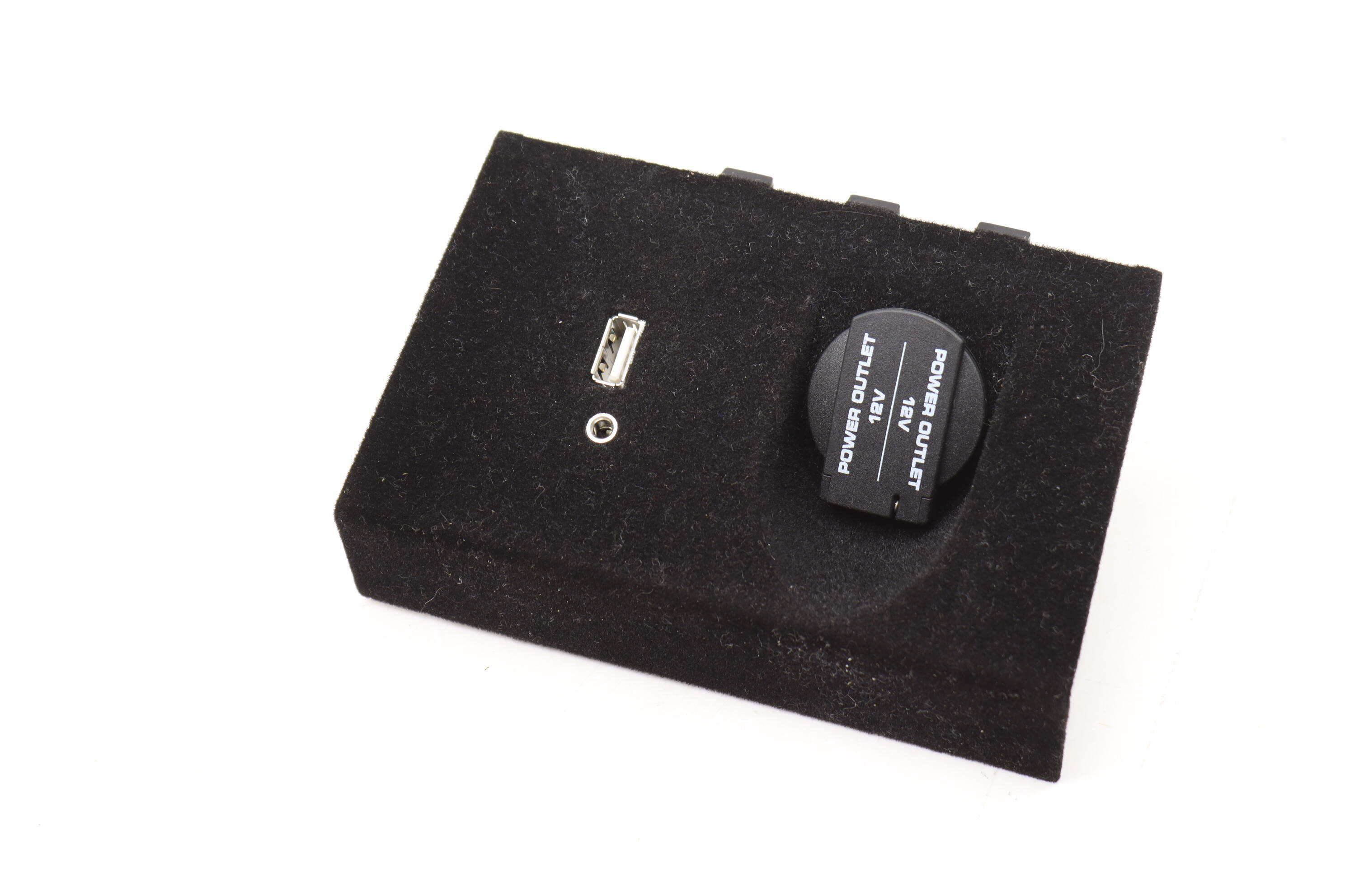 Usb / Power Outlet / Trim 97055334503