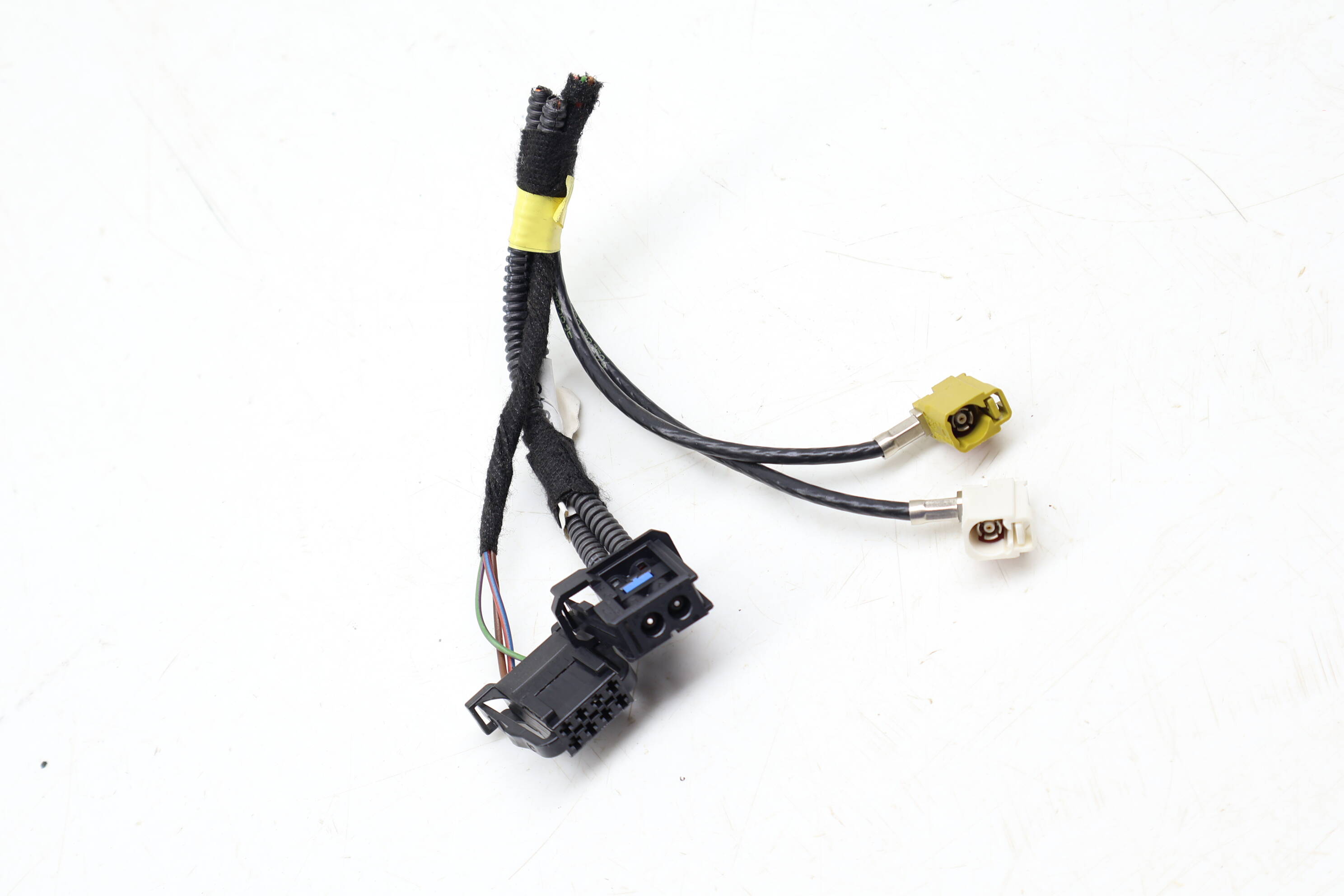 K-Box Radio / Stereo Tuner Wiring Harness / Connector 4F1970267CQ