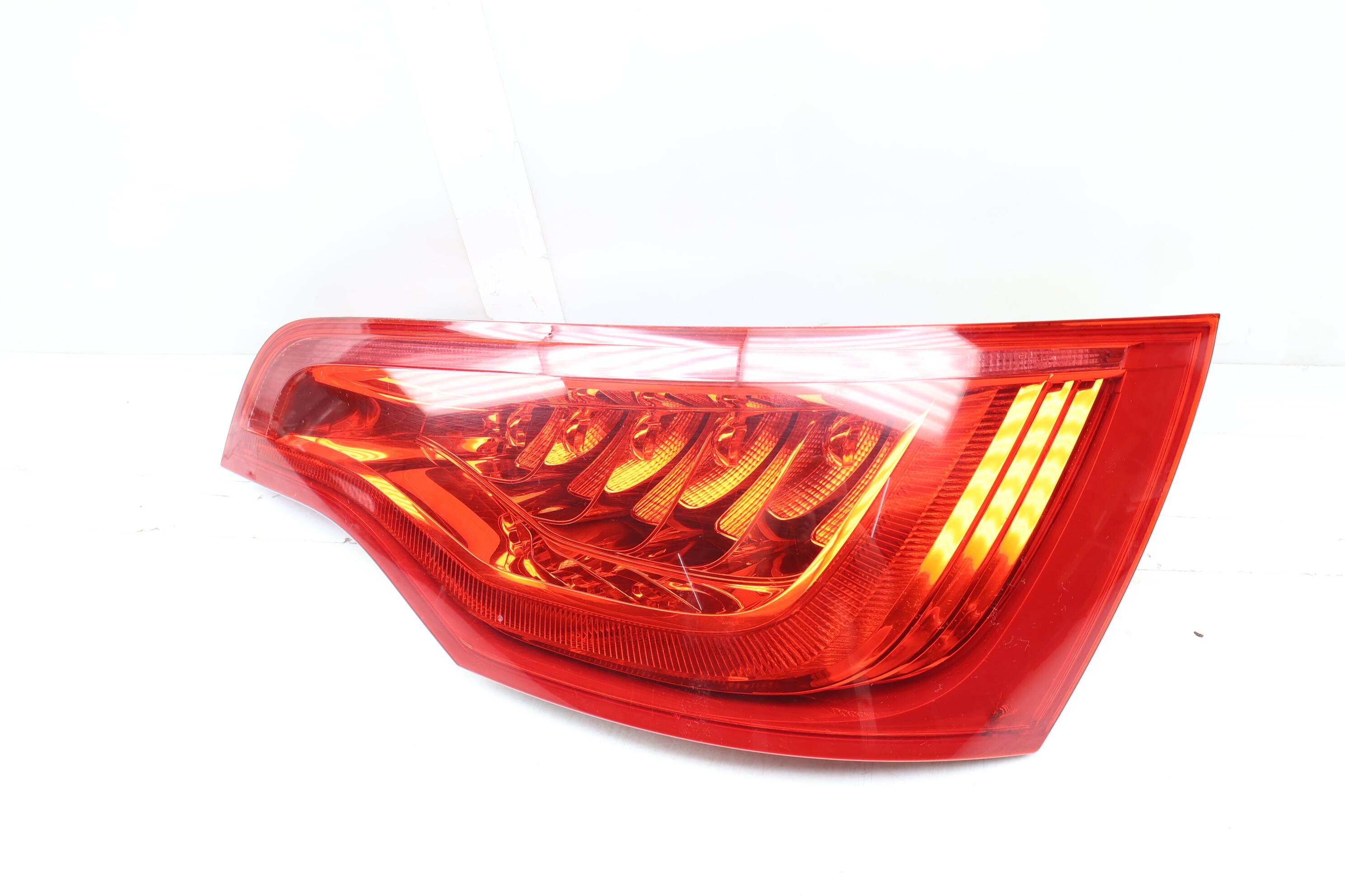 Upper Led Tail Light / Lamp 4L0945094G
