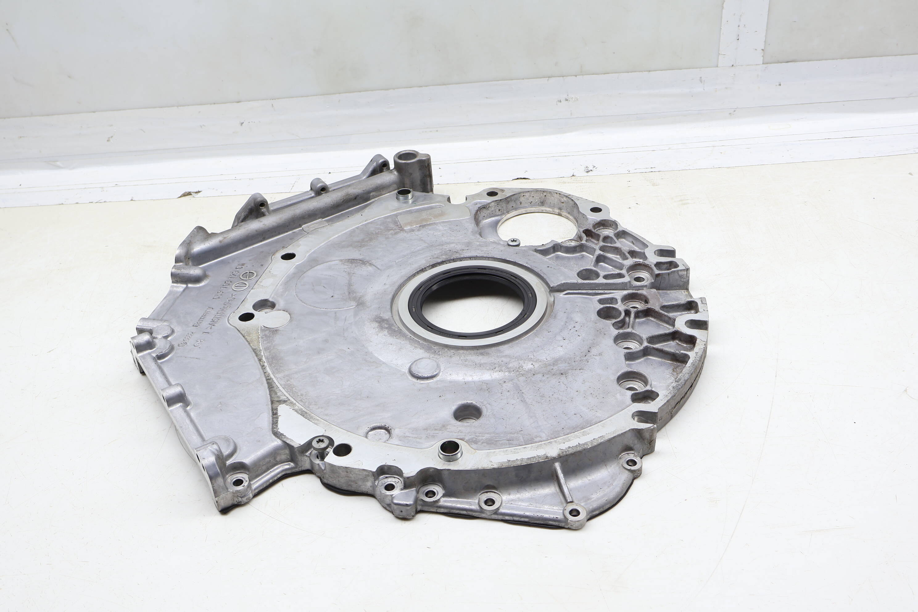 Engine Sealing Flange / Plate 059103173CE
