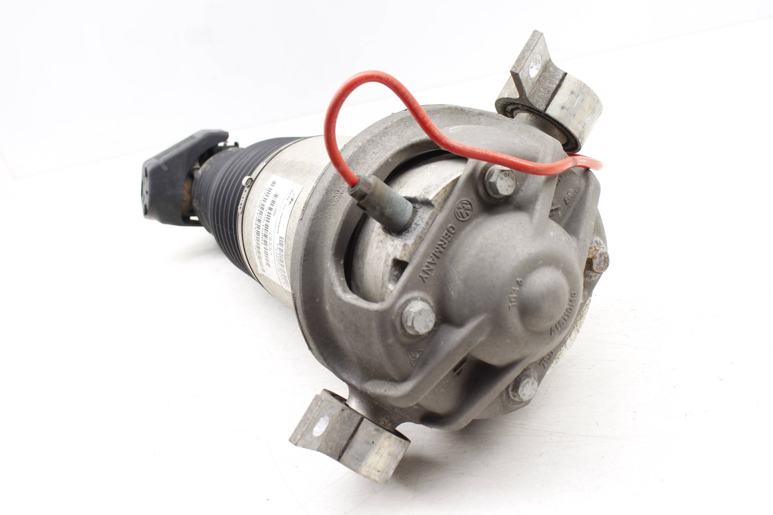 Air Shock / Strut Assembly 7L8616001