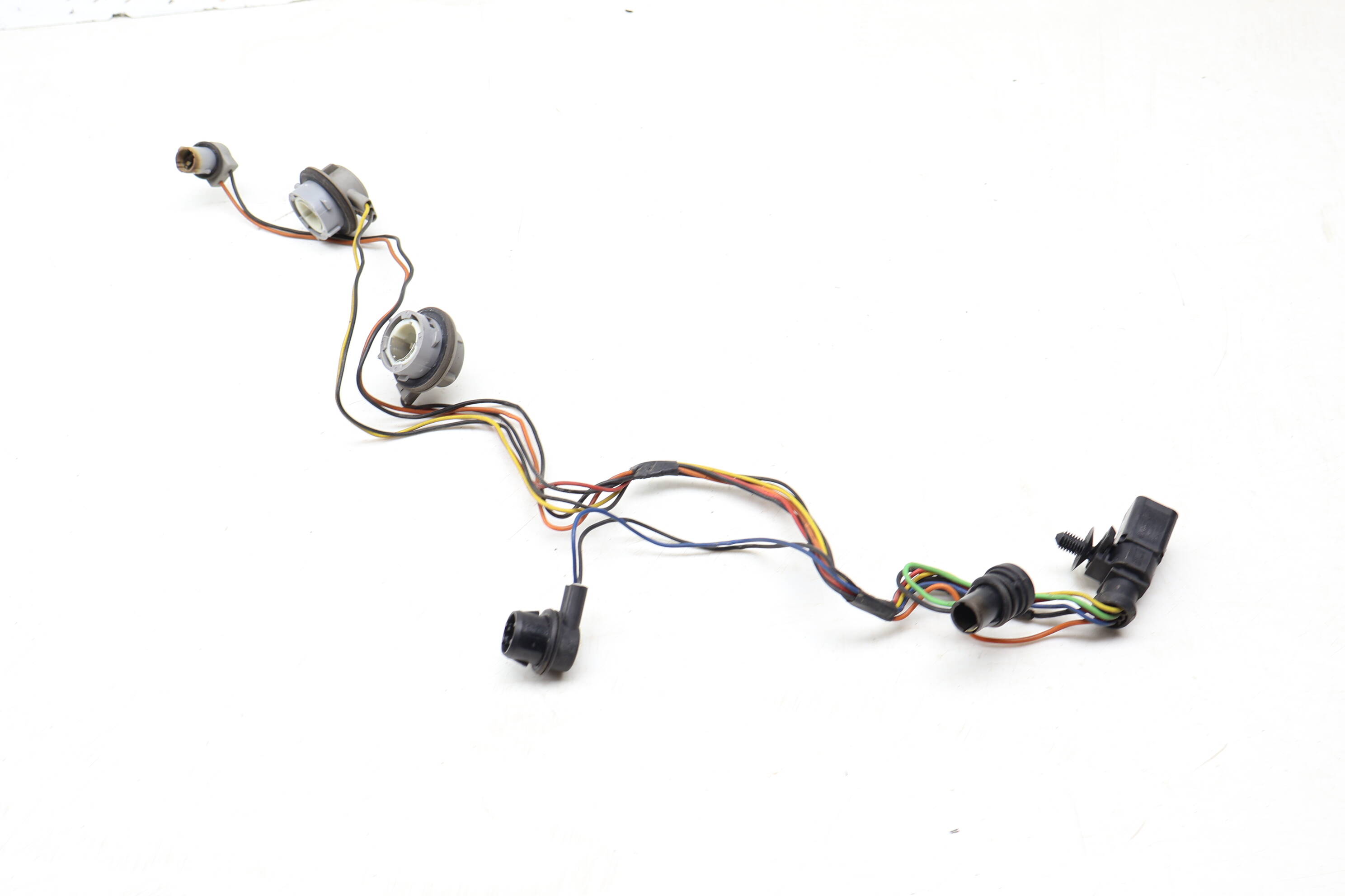 Lower Tail Light Bulb Socket Holder / Harness 4L0945221A