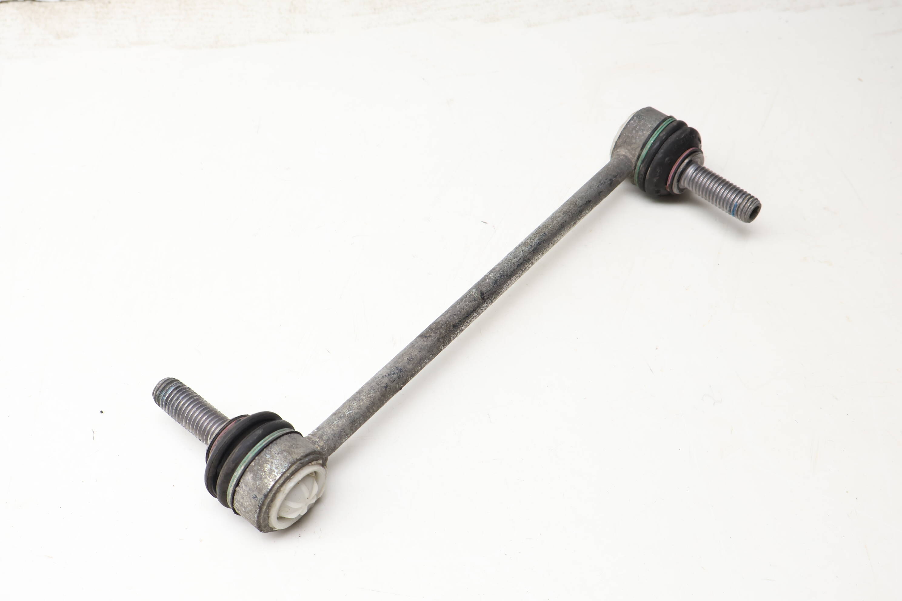 Stabilizer / Sway Bar End Link HK833B438AA