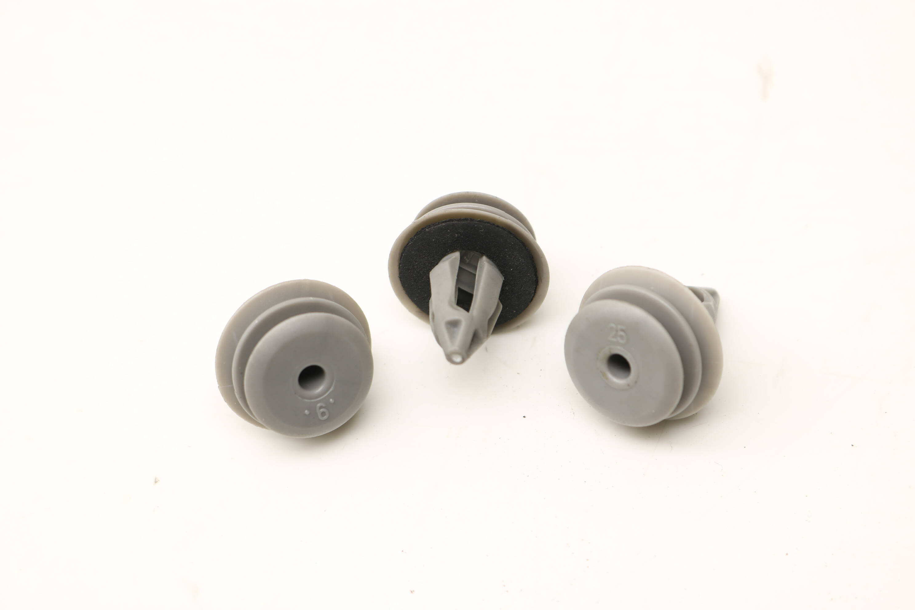 Door Panel Clip Set (3) 51418224781