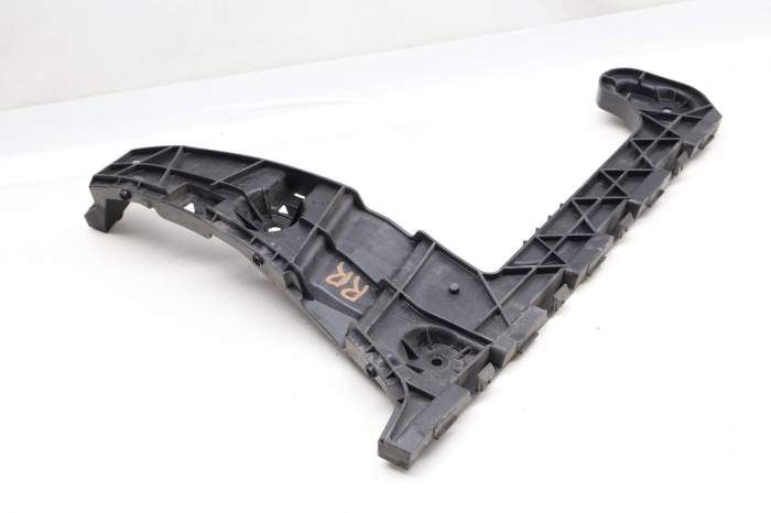 Bumper Guide / Mount Bracket 8W5807454 main product photo