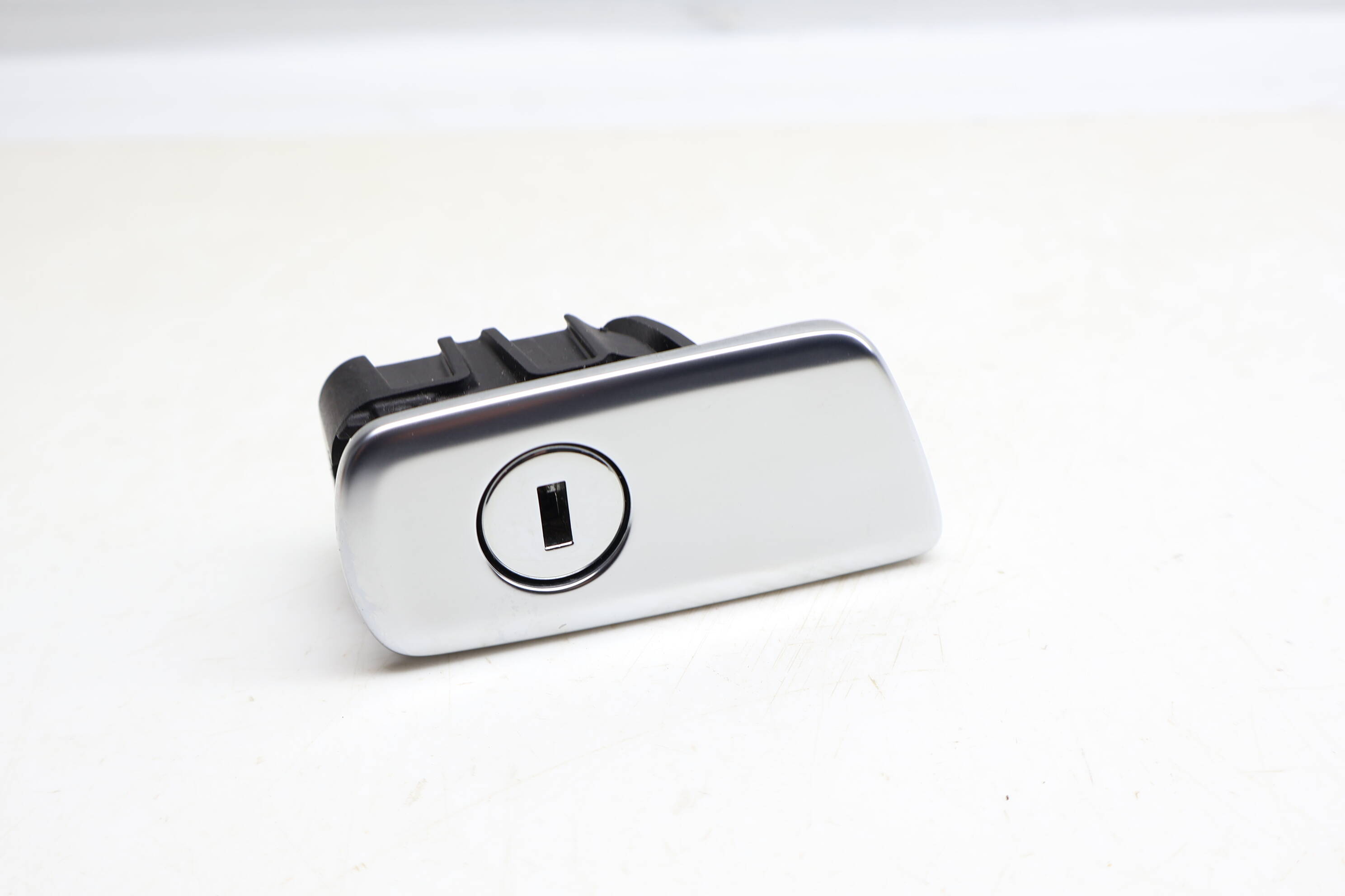 Glove Box Handle / Lock Cylinder 8K1857131A