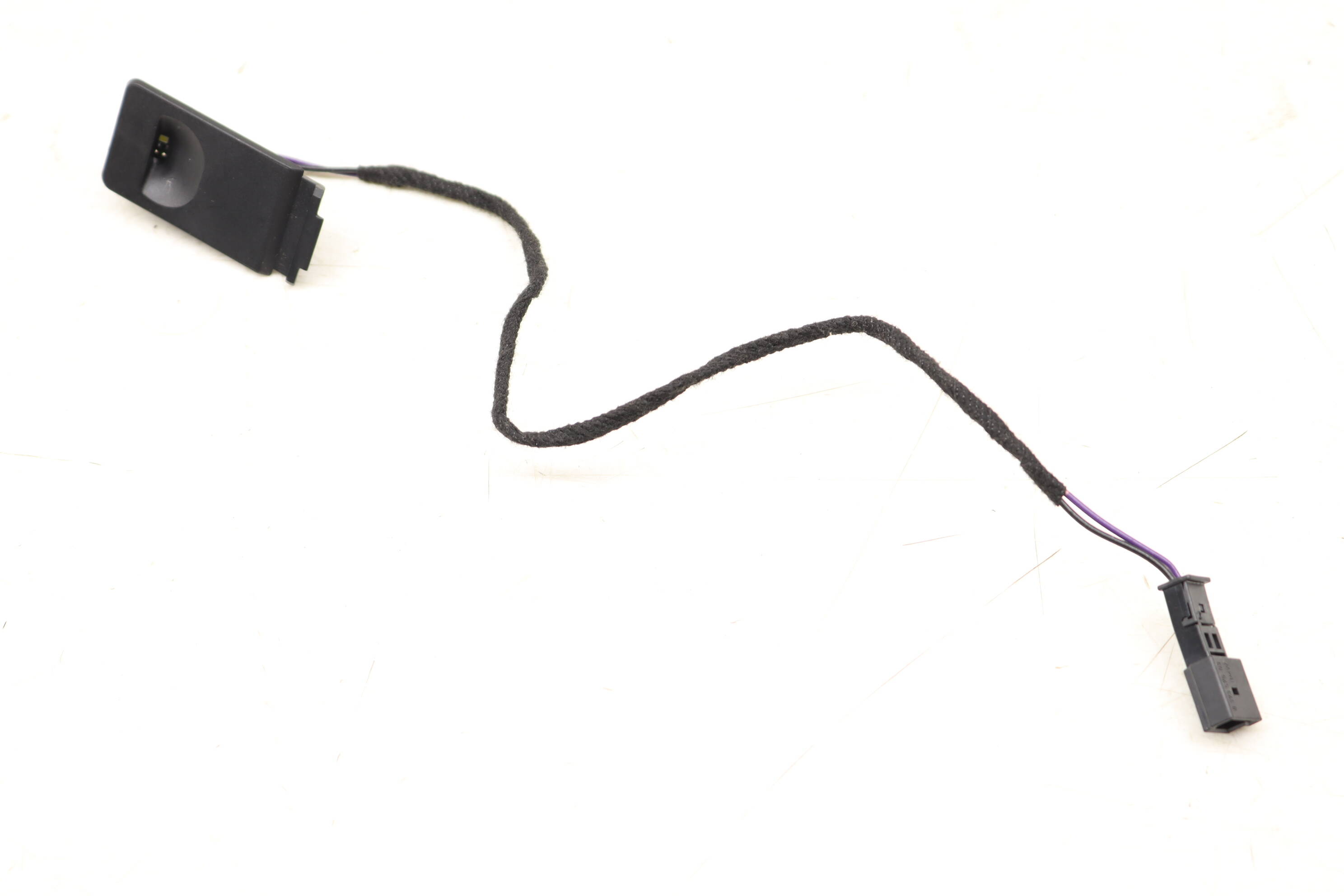 Armrest&#x20;&#x2F;&#x20;Arm&#x20;Rest&#x20;Led&#x20;Light&#x20;Module&#x20;W&#x2F;&#x20;Trim&#x20;63319240235