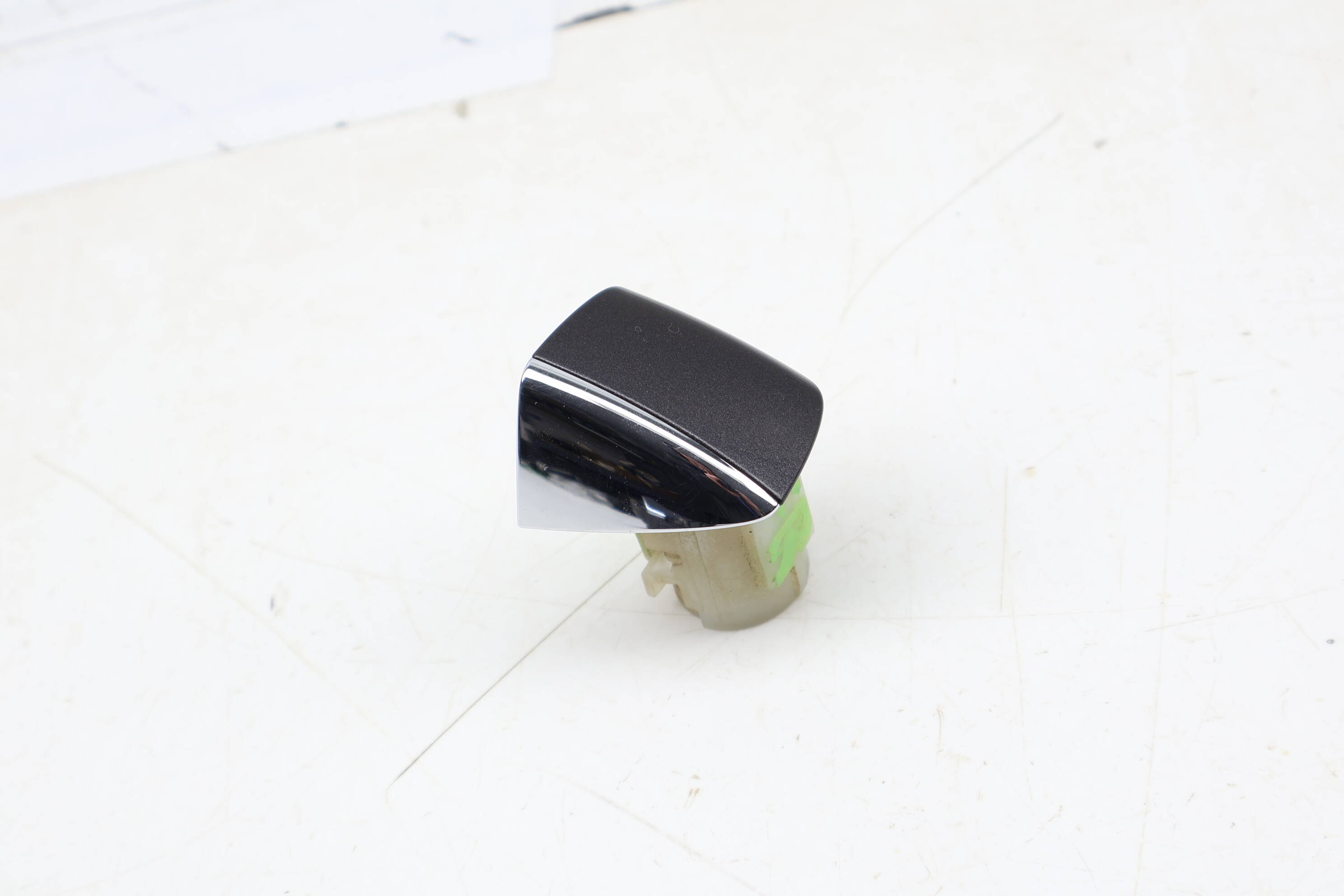 Exterior Door Handle Cylinder Housing W/ Cap 8R0837880