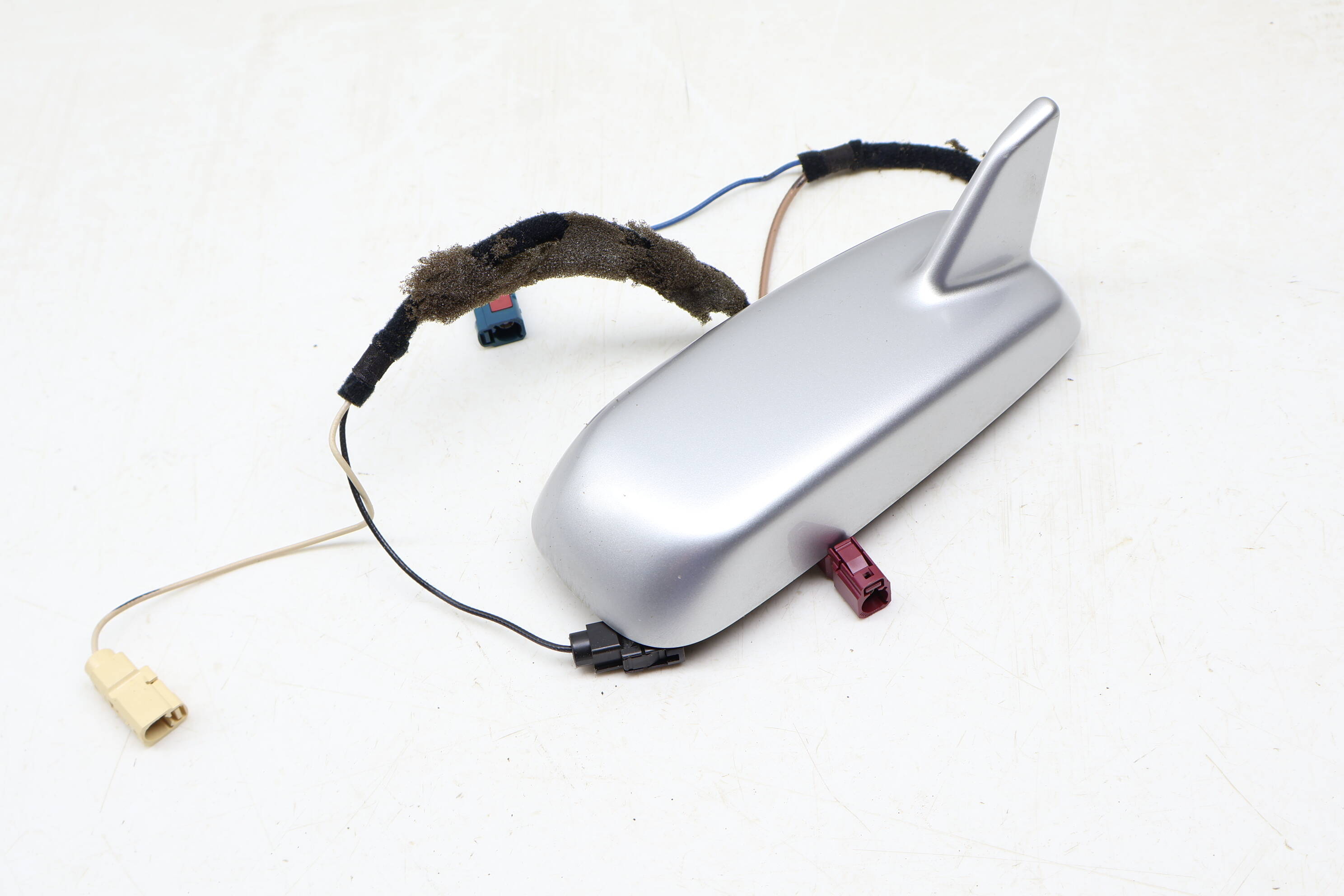 Roof / Shark Fin Antenna 4E0035503J