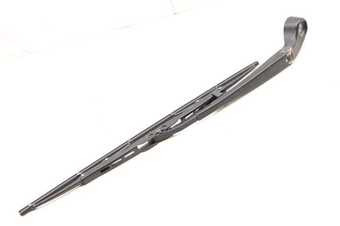 Hatch Wiper Arm 61627068076 main product photo