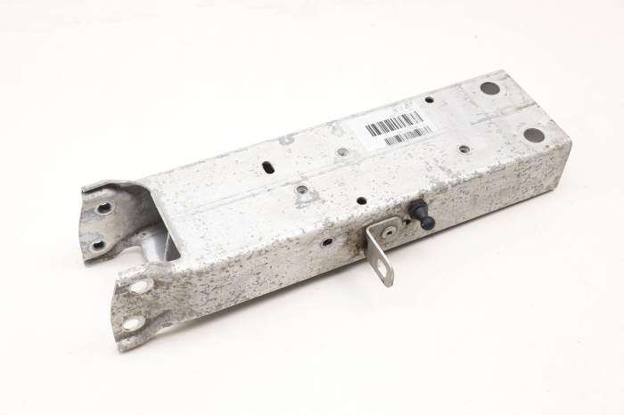 Bumper Reinforcement Bar / Bracket 51117375958 main product photo