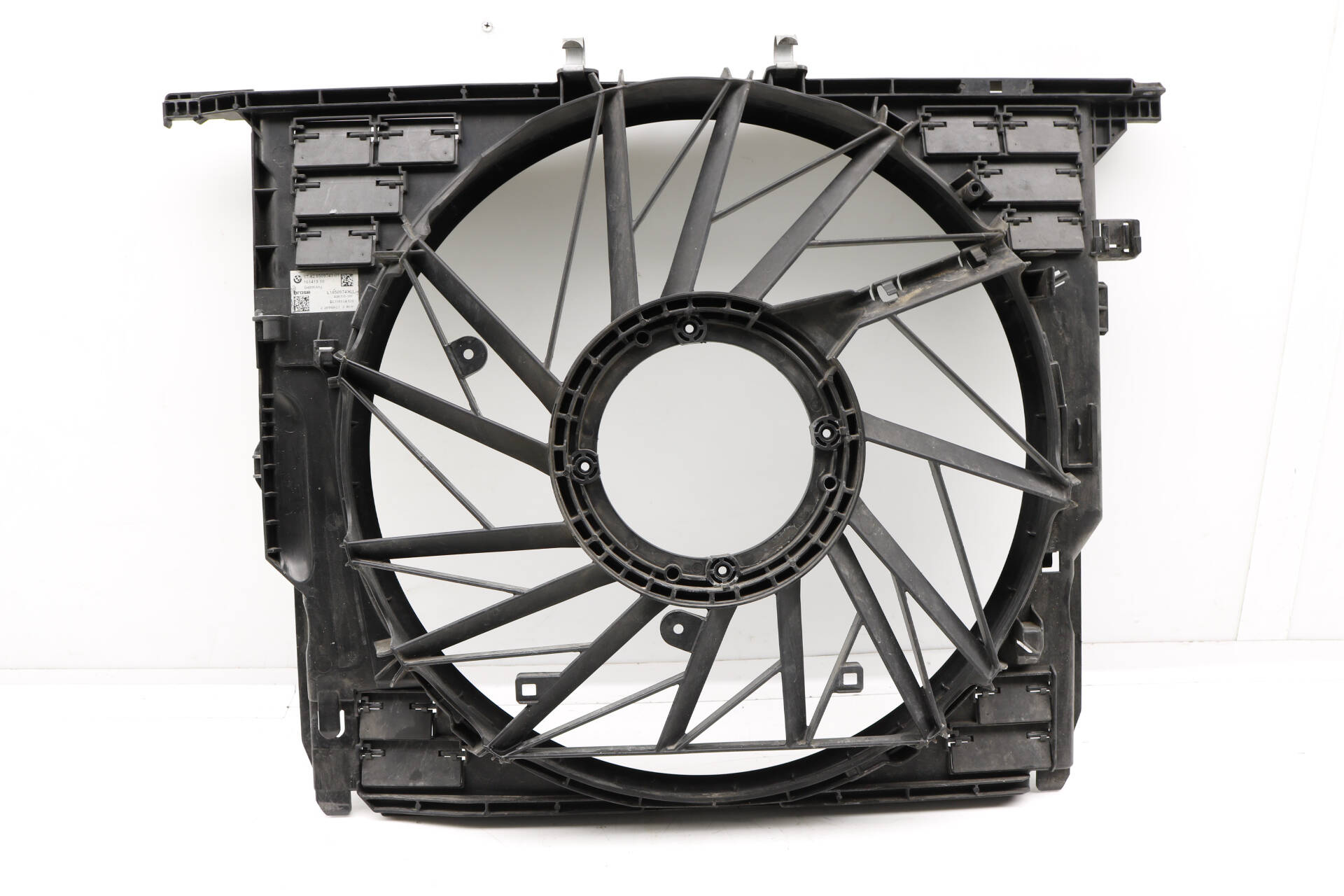 Radiator Electric Cooling Fan Housing 17117575258