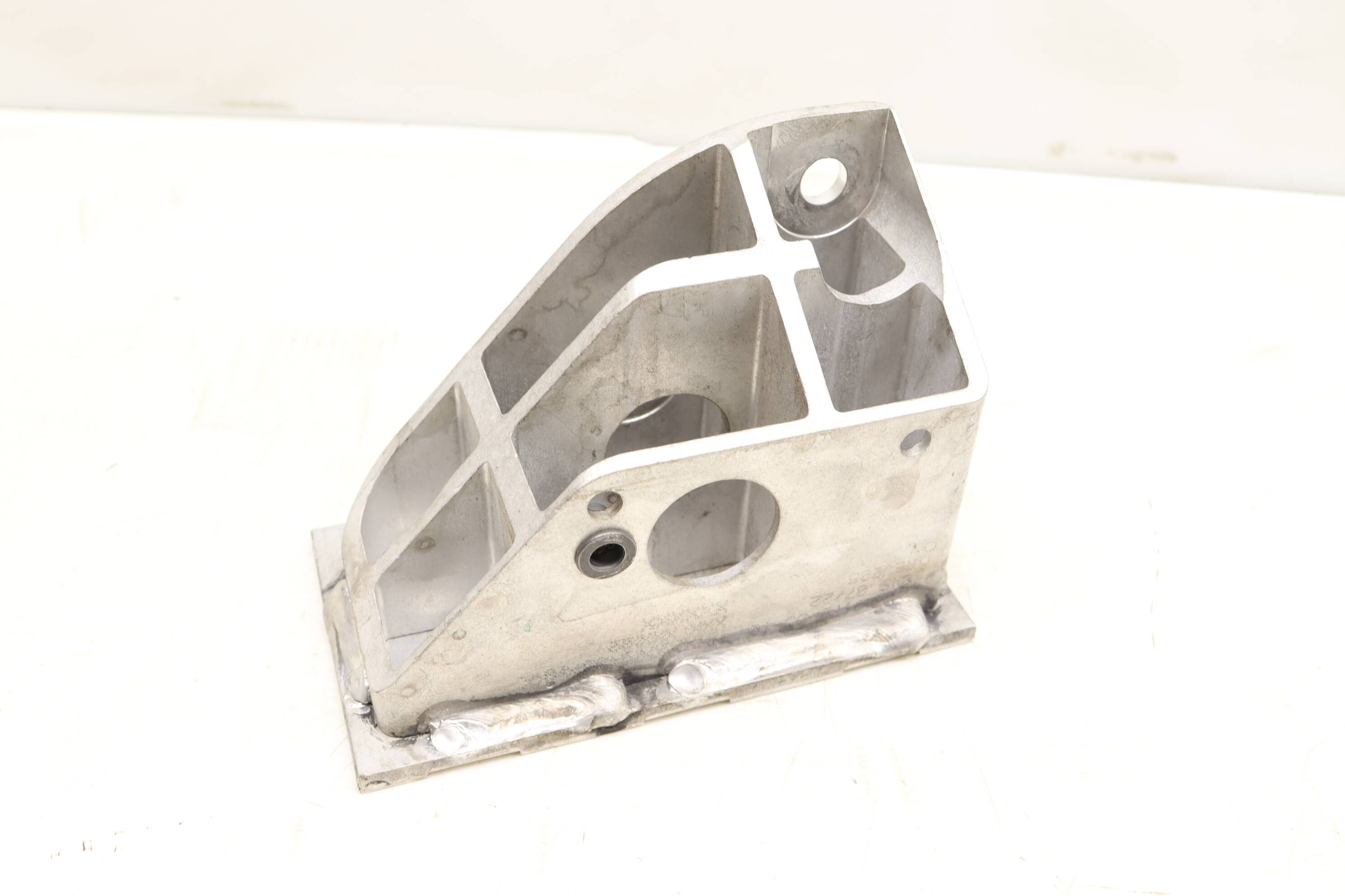 Battery Tray Mount / Bracket 9J1804695