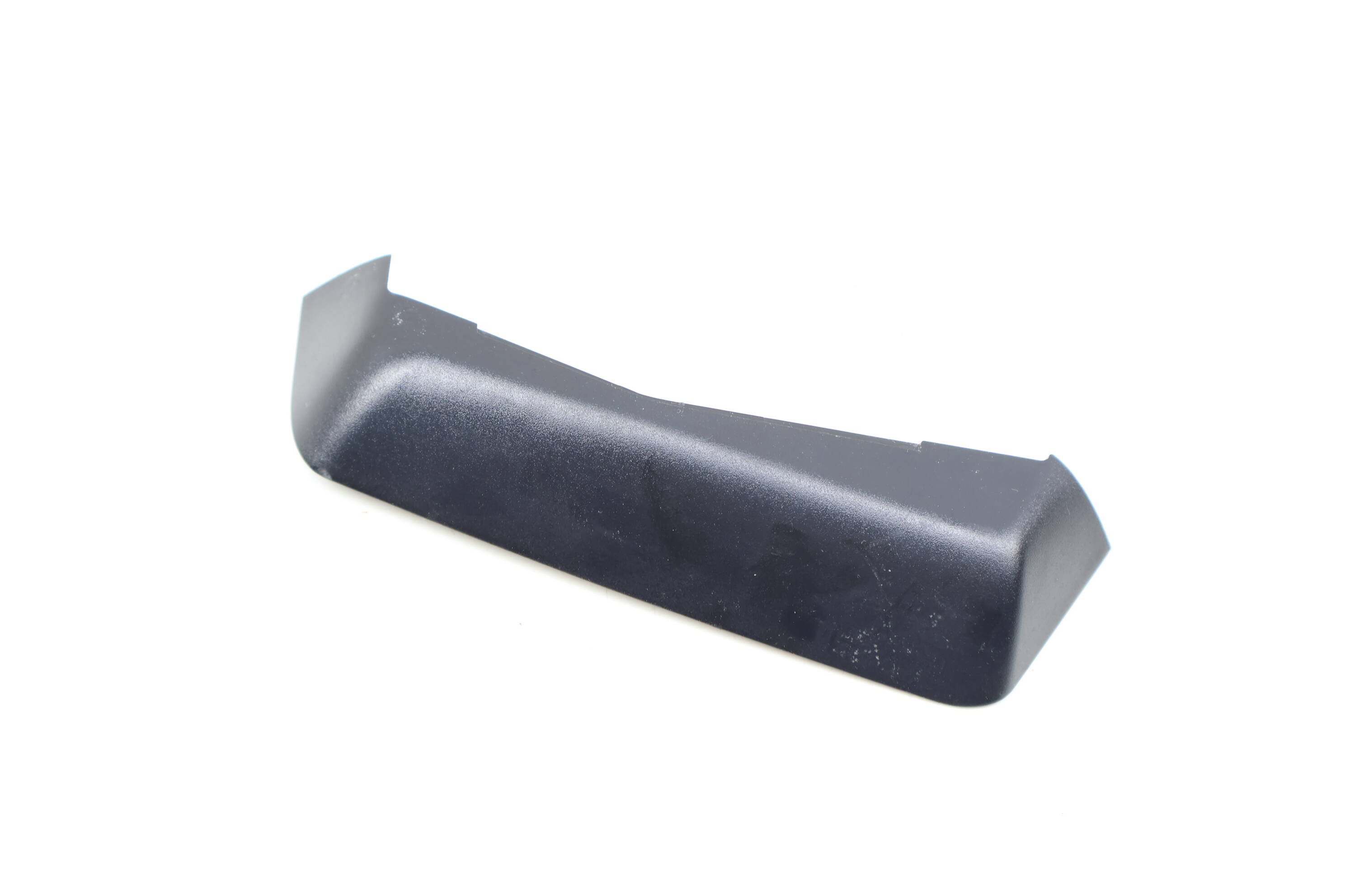 Inner Tail Light / Lamp Trim 8W6945256B