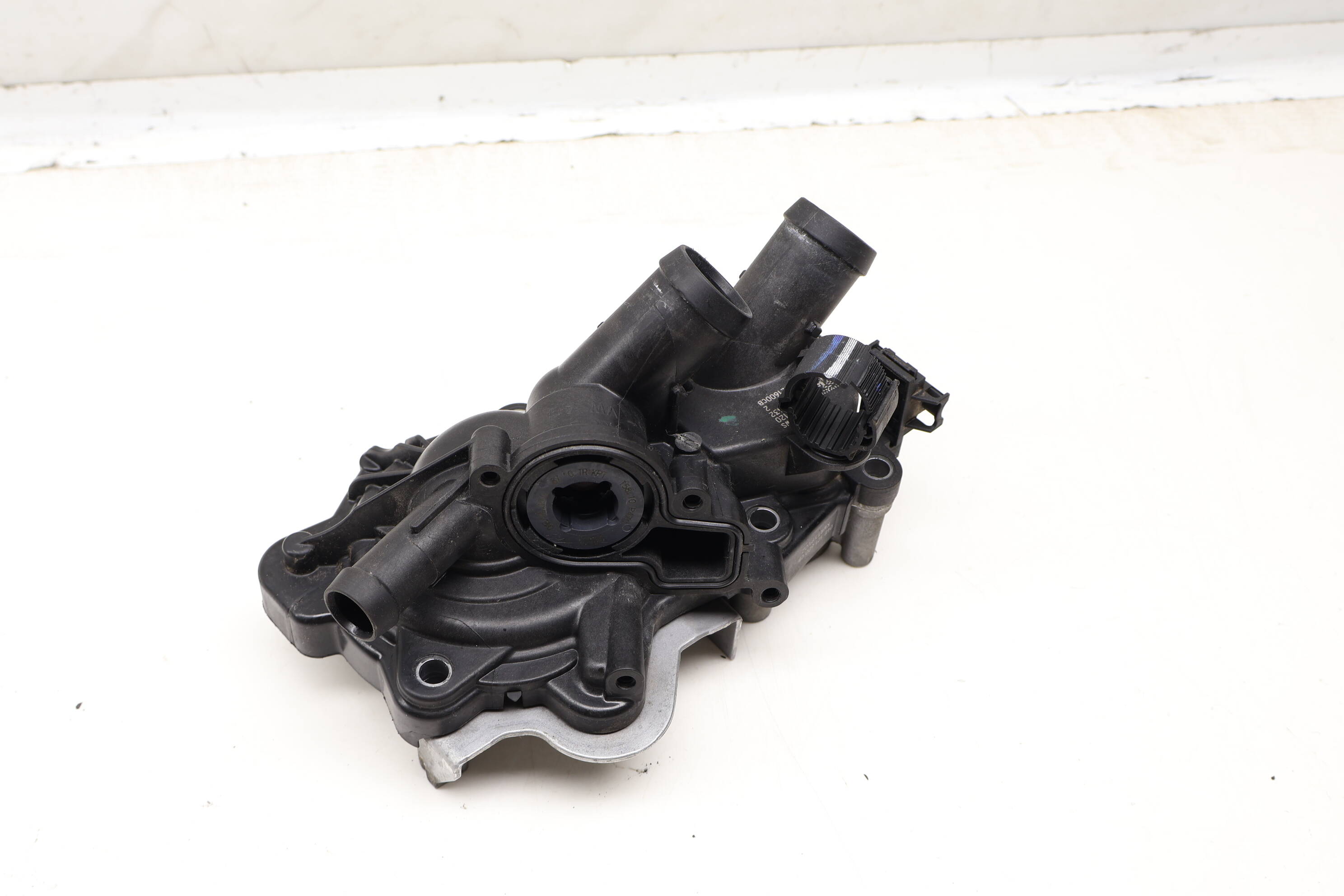 Coolant / Water Pump 04E121600CB
