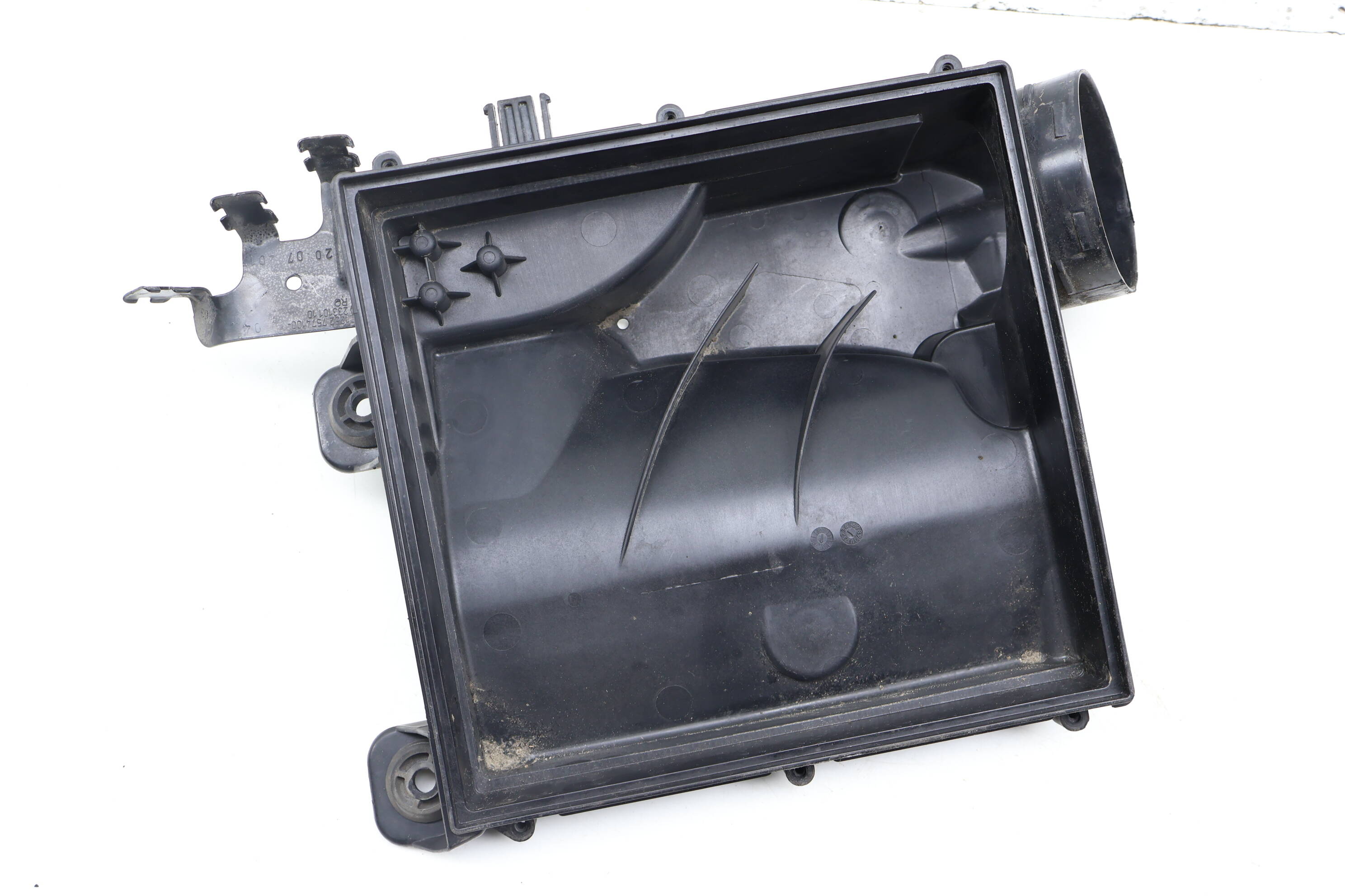 Engine Air Filter Housing / Box (Lower) 13717583713