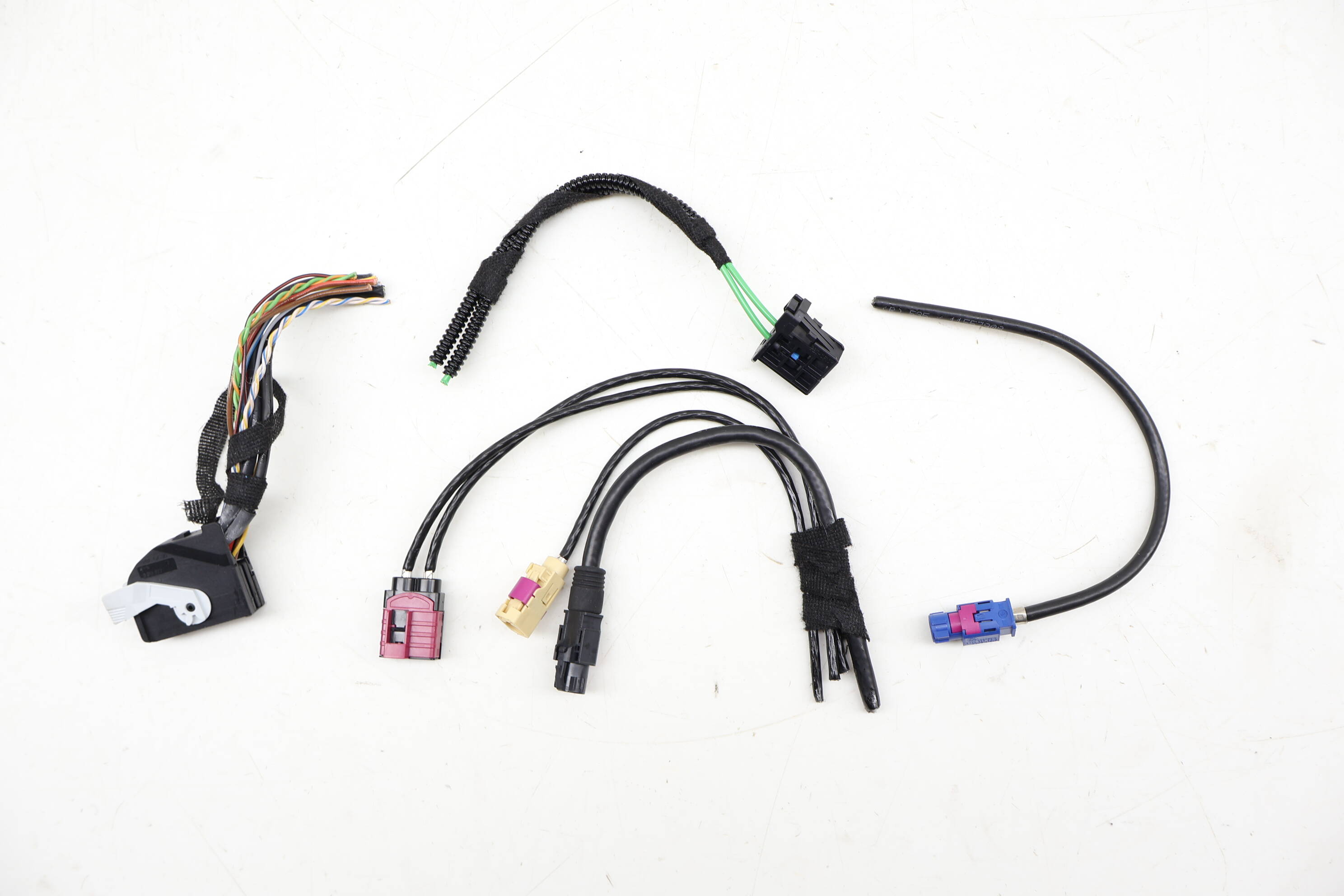 Telematics Module Wiring Harness Connector / Pigtail Set