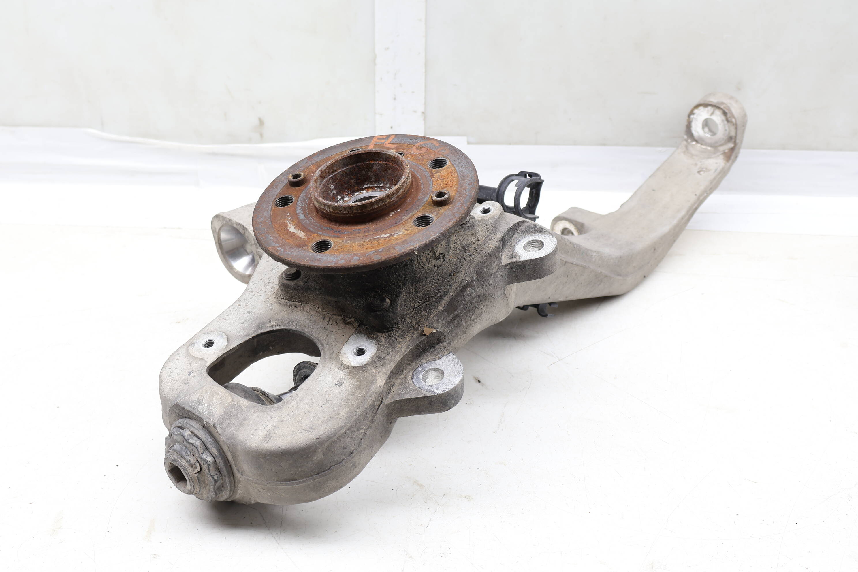 Spindle Knuckle W/ Wheel Bearing 1663300920