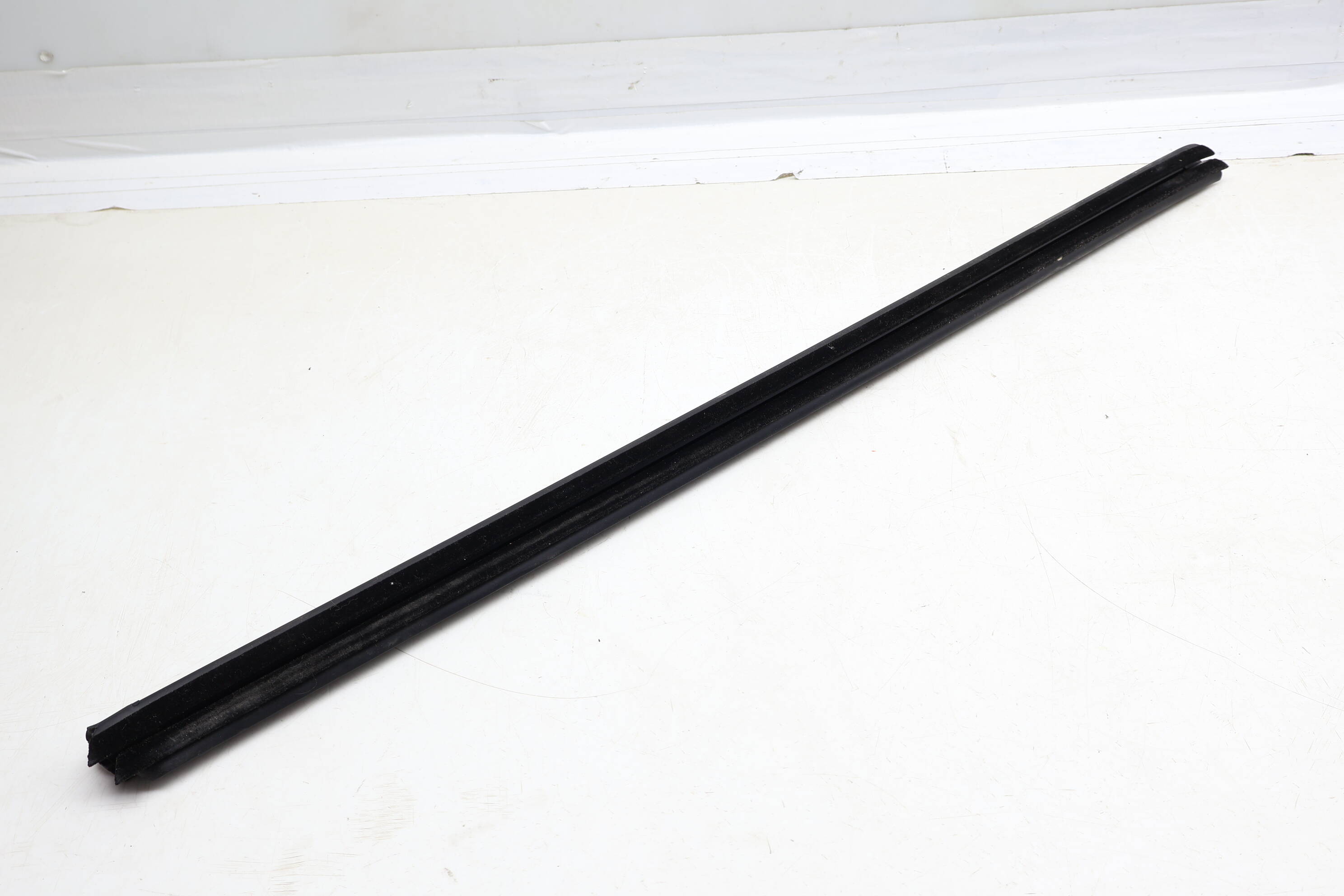 Inner Door / Window Slot Seal 2537252601