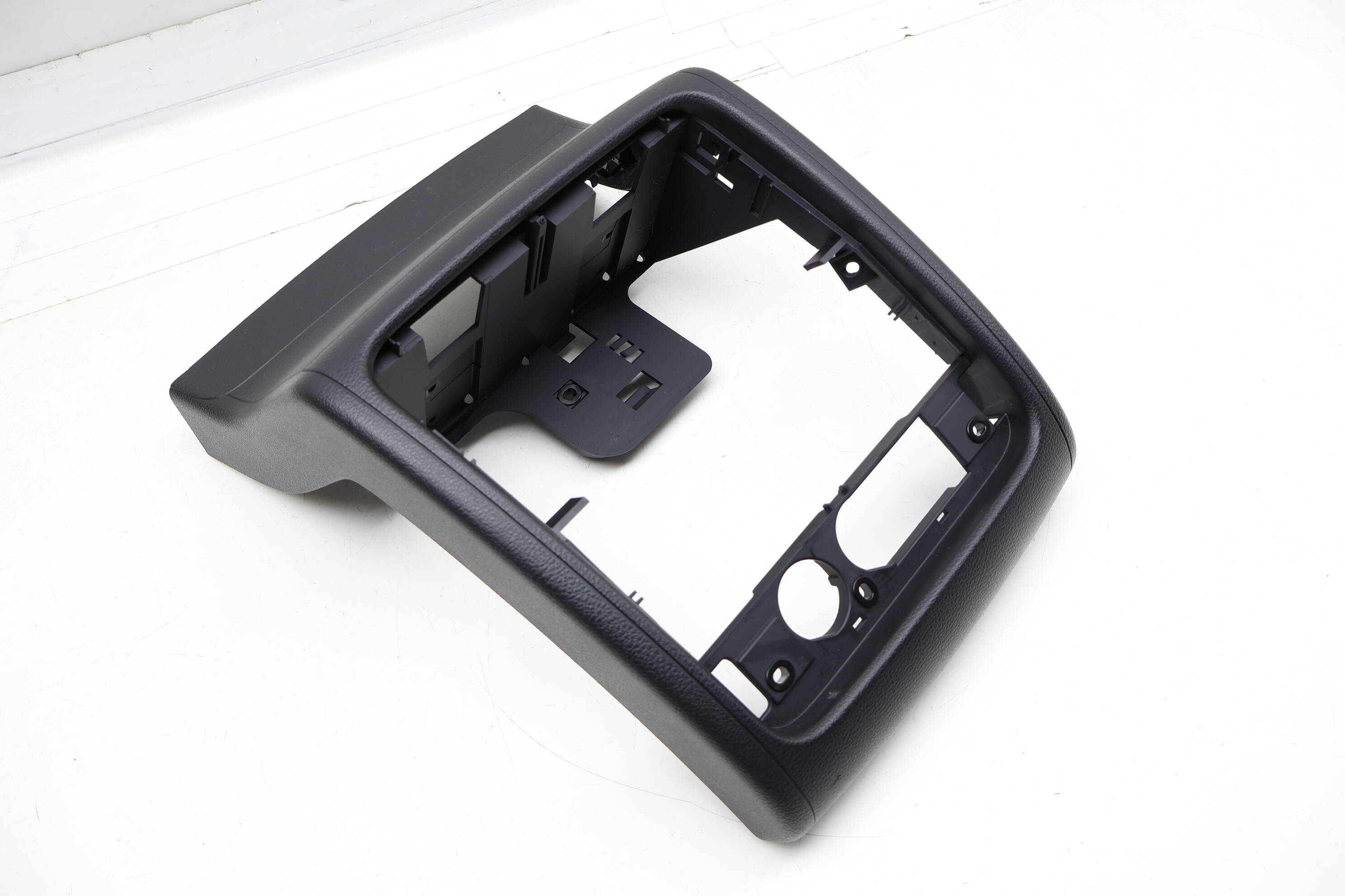 Center Console Trim / Bezel 7P6864299
