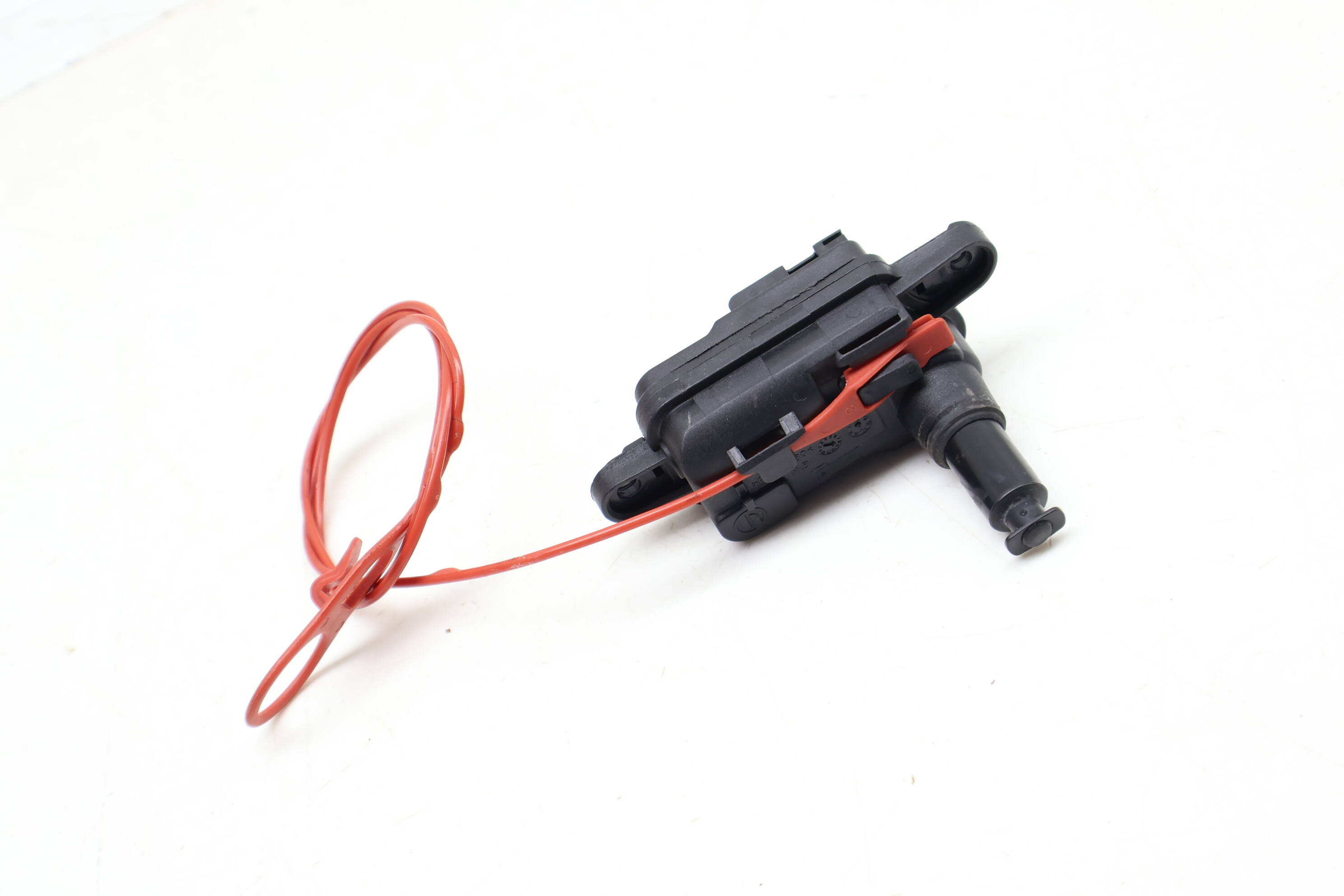 Gas / Fuel Door Lock Actuator 8V0862153A