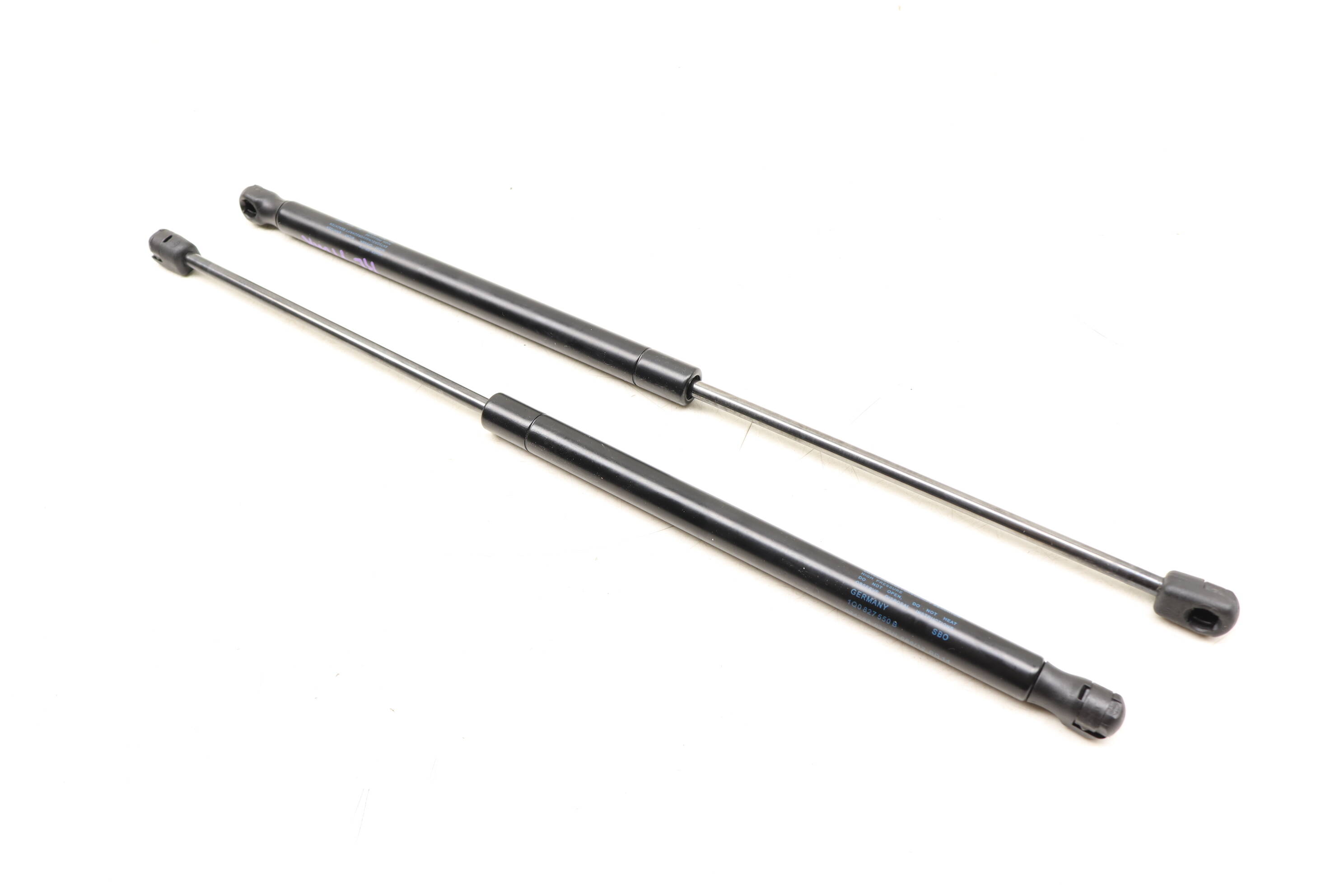 Trunk Lid Strut / Shock Set 1Q0827550B