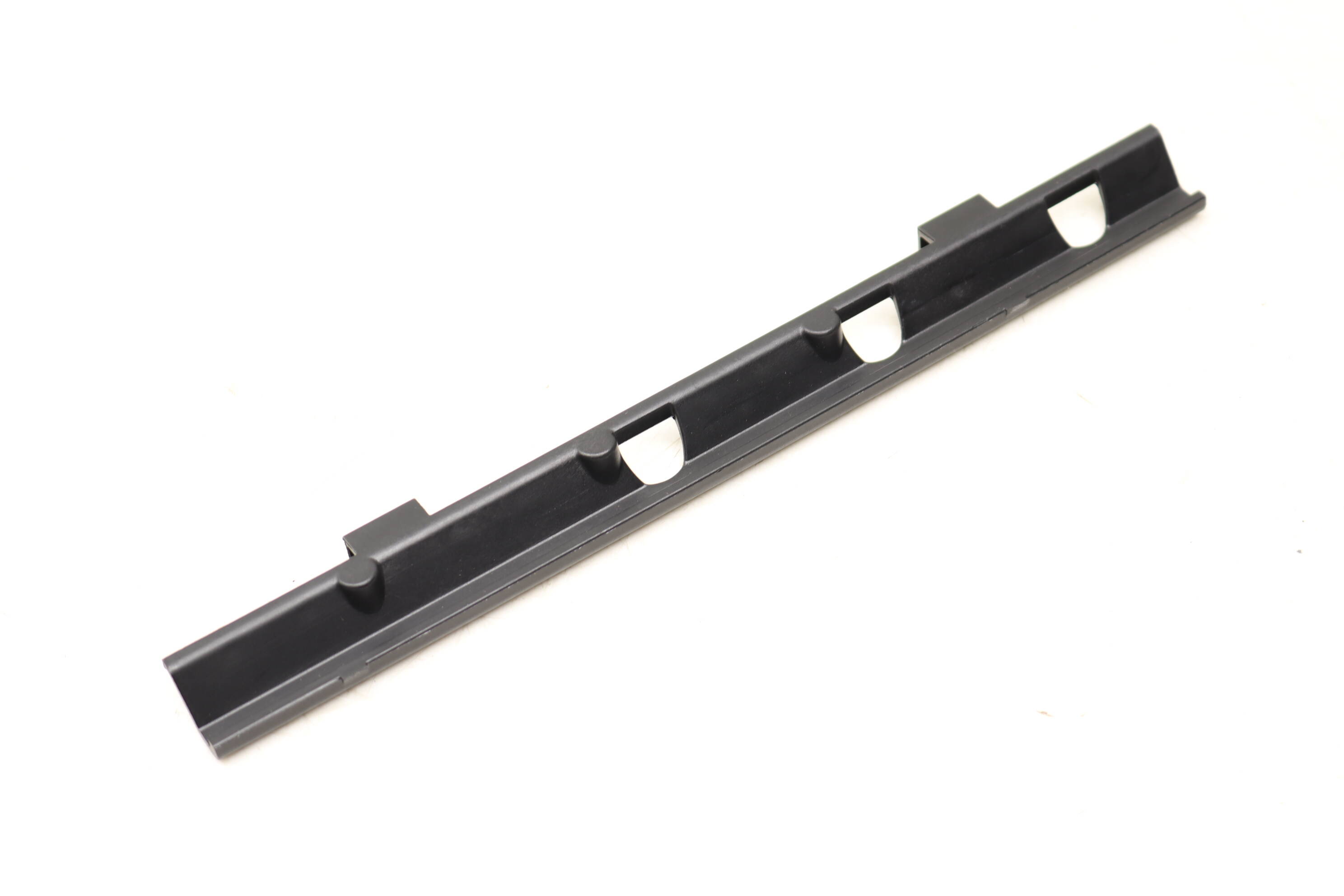 Battery Stop Channel / Bracket 8W0801915