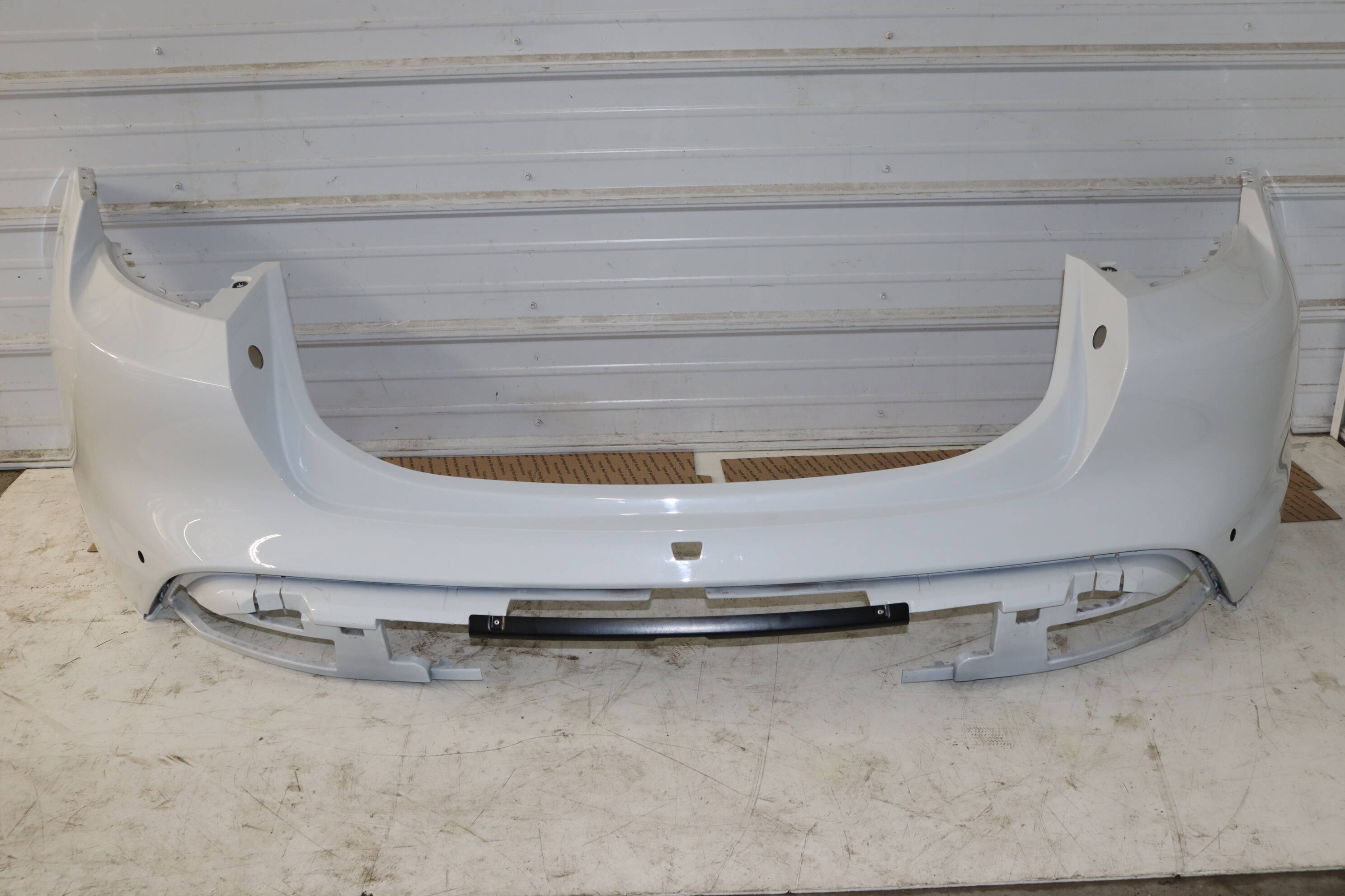 雪チャン Porsche Rear Bumper Cover (Taycan) 9J1807984C