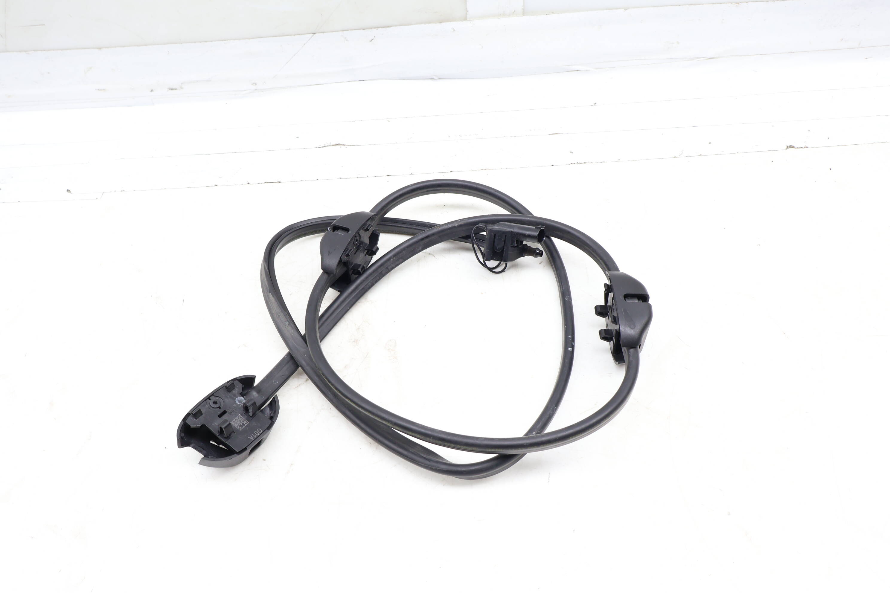 Windshield Washer Sprayer / Nozzle 61667399024