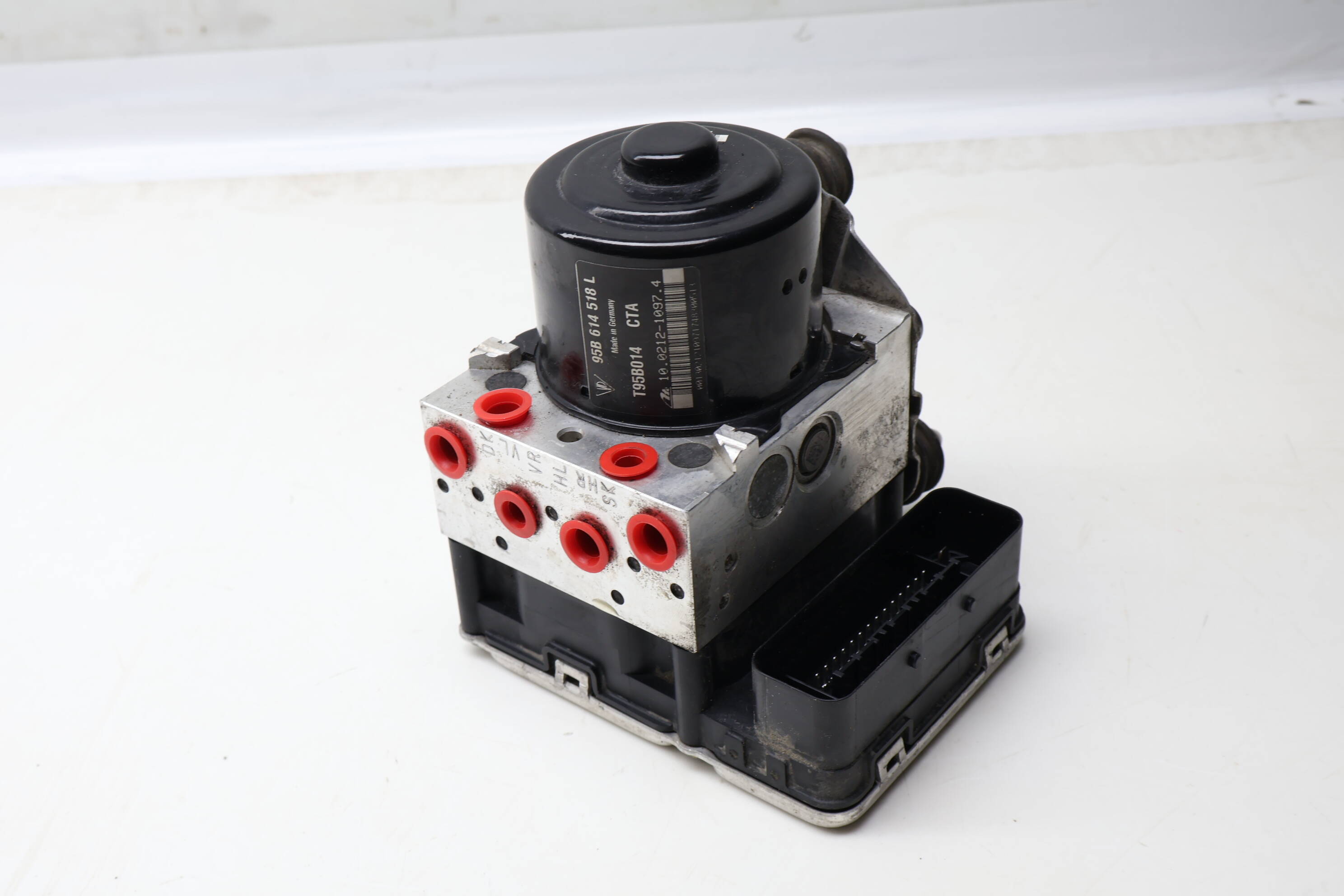 Abs Pump / Module Unit 95B614518L